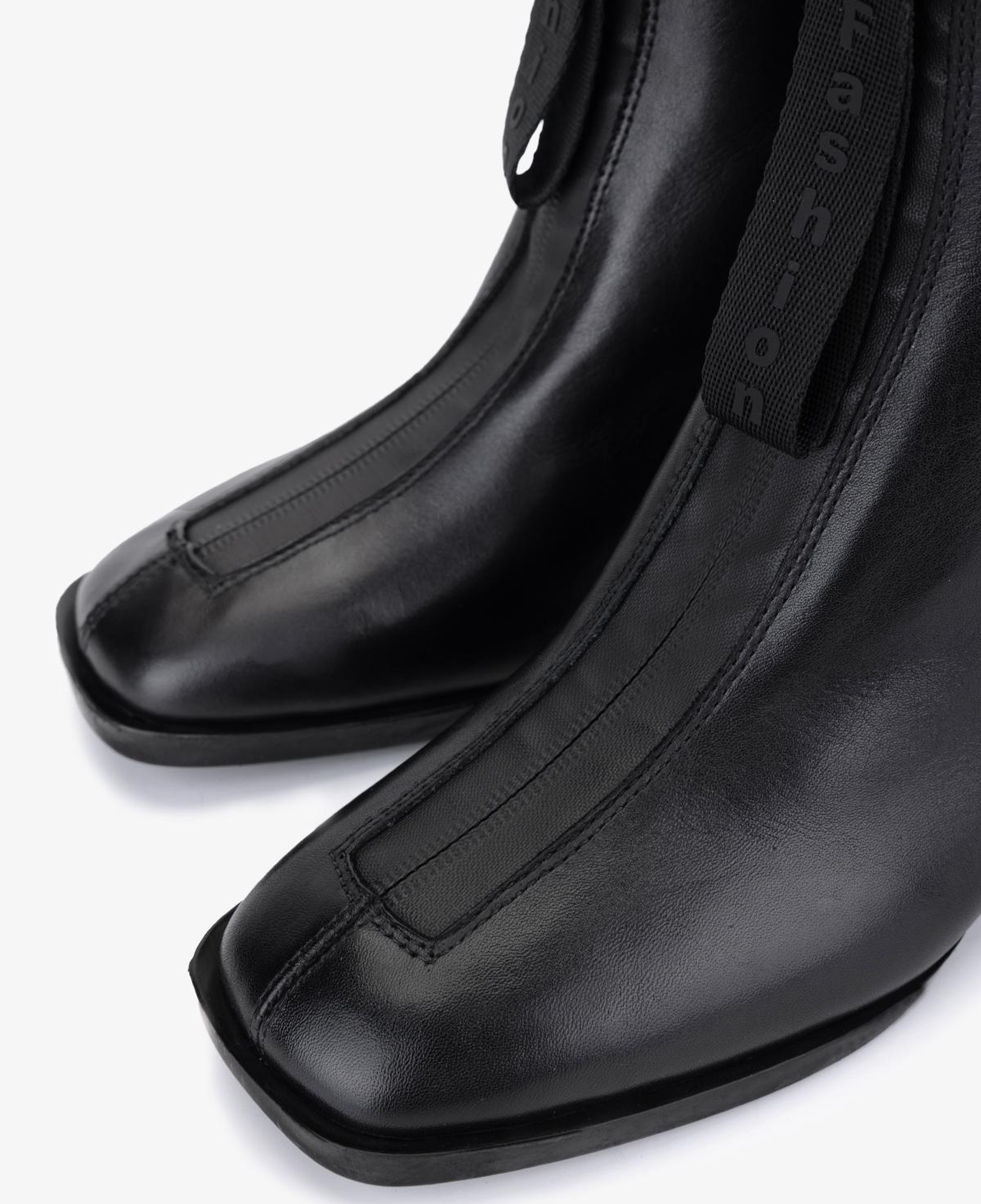 Valmenti Kadın Hakiki Deri Siyah Topuklu Bot