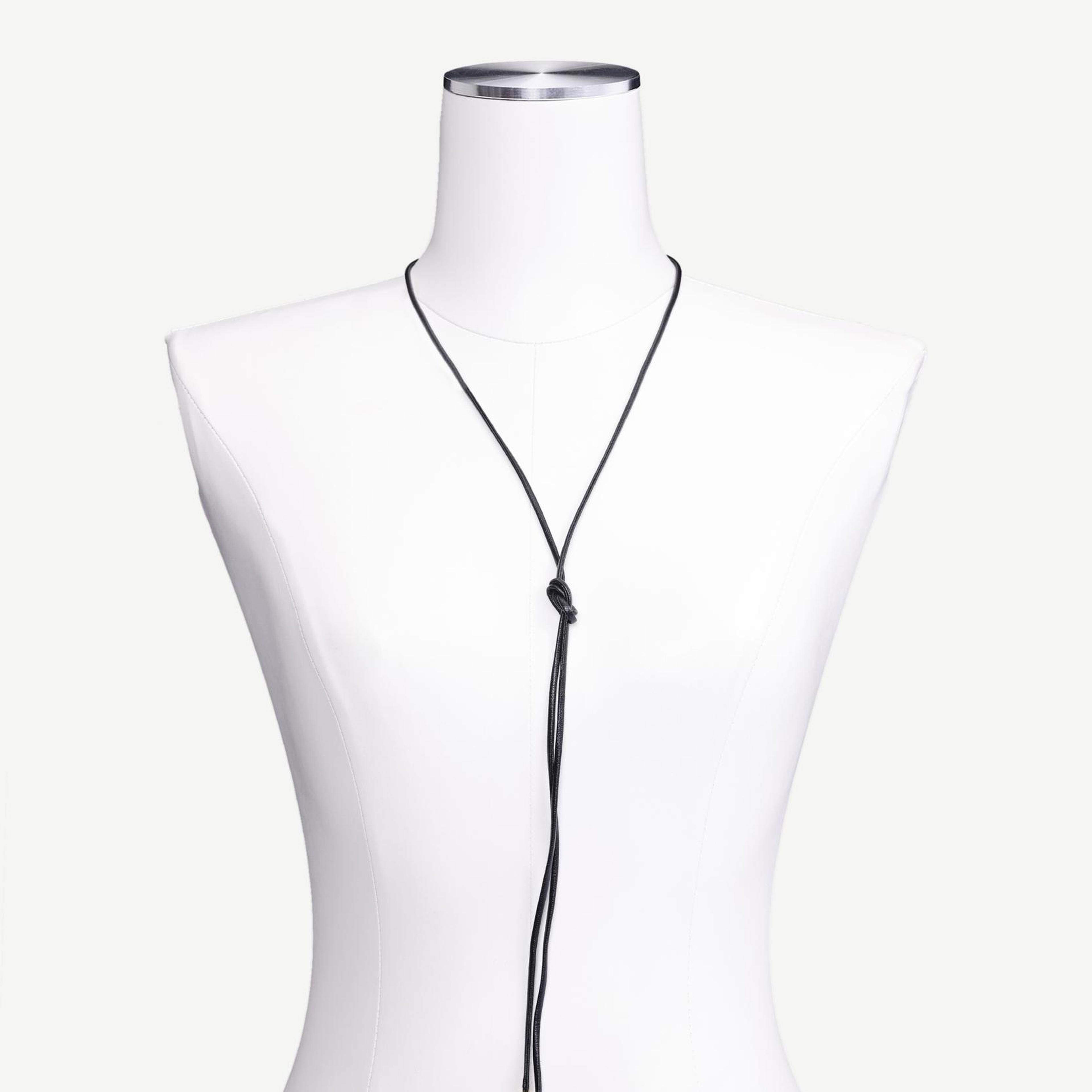 YARGICI Uç Detaylı Deri Kolye