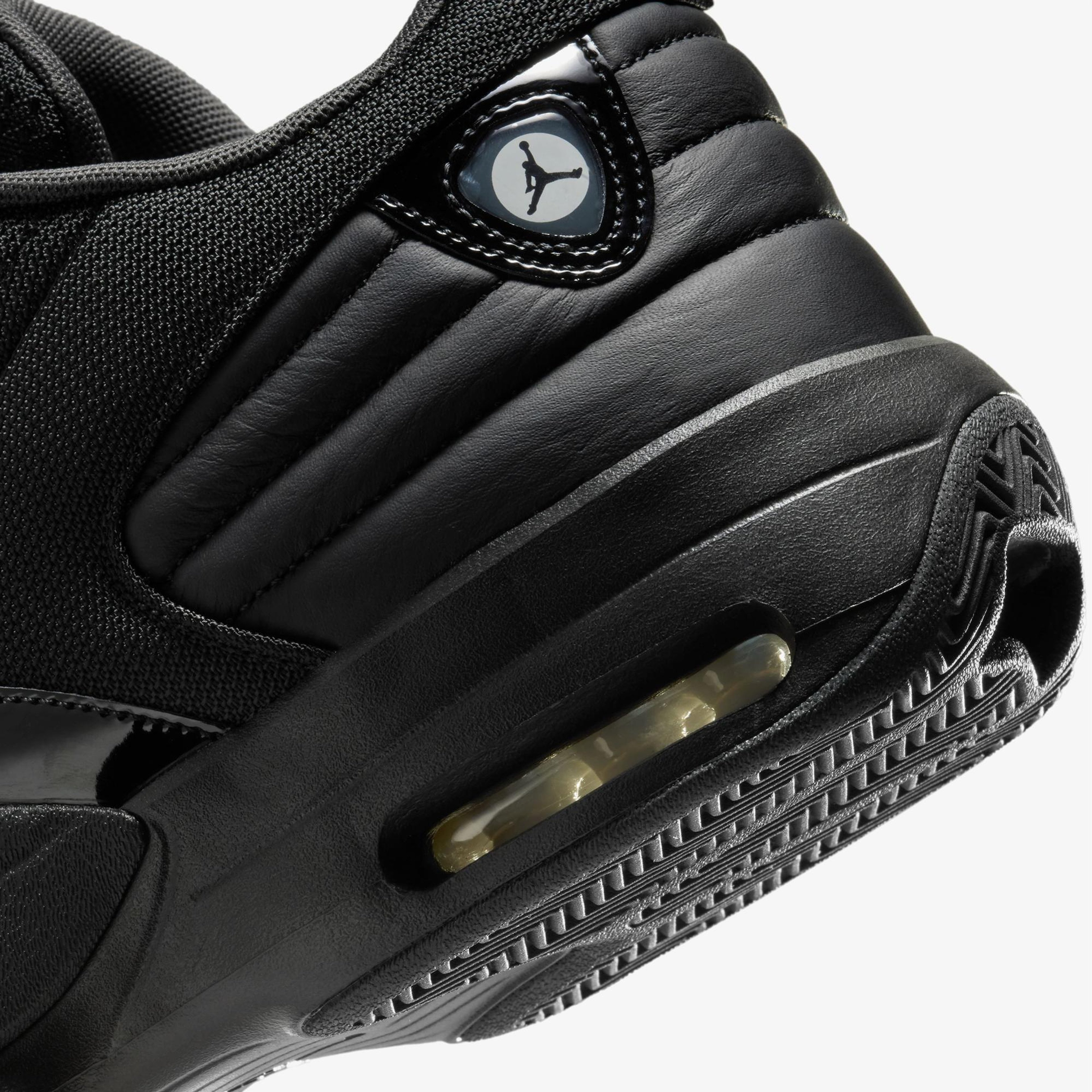 Jordan Max Aura 6 Erkek Siyah Spor Ayakkabı