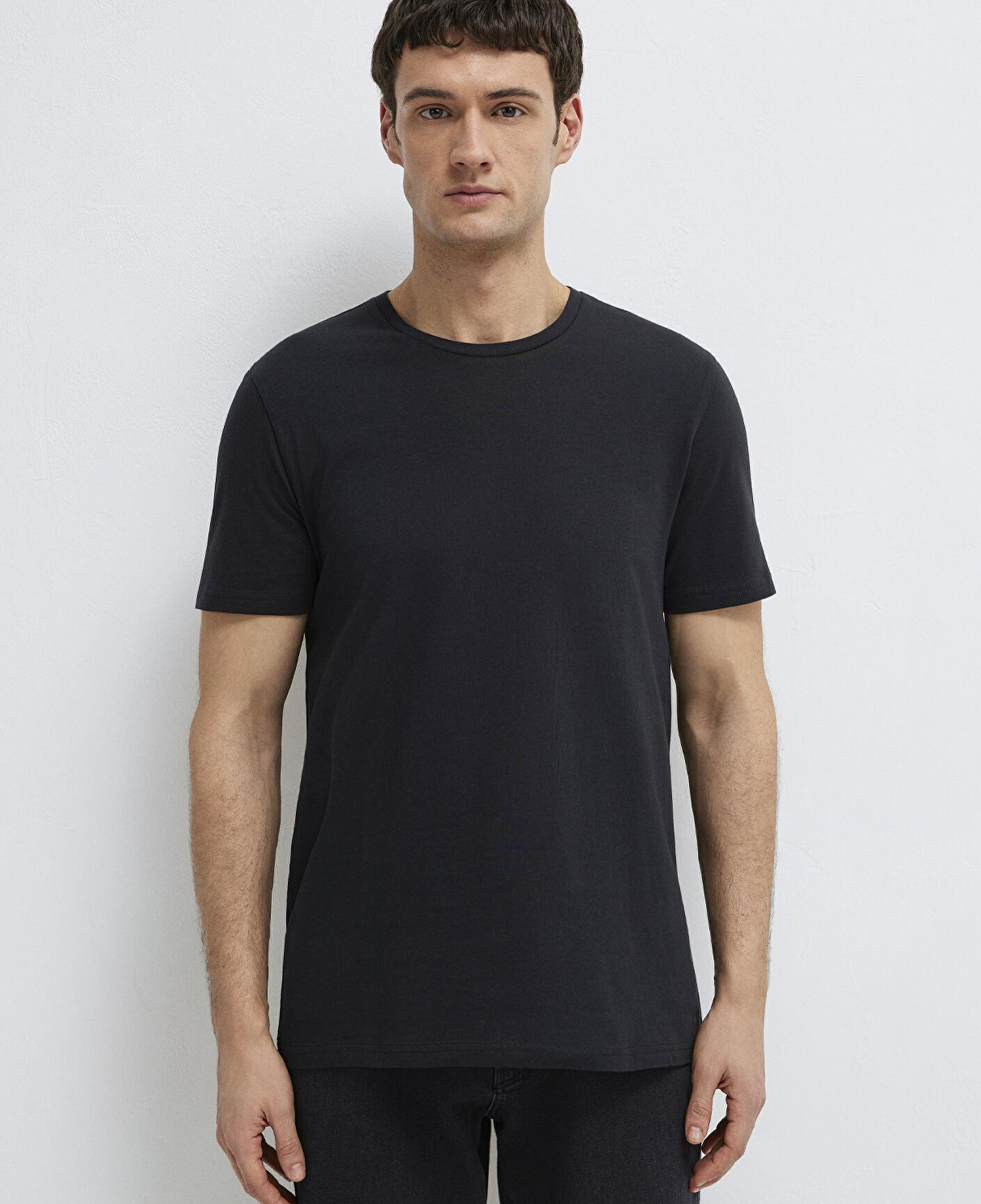 Mavi Siyah Basic Tişört Slim Fit / Dar Kesim 065574-900