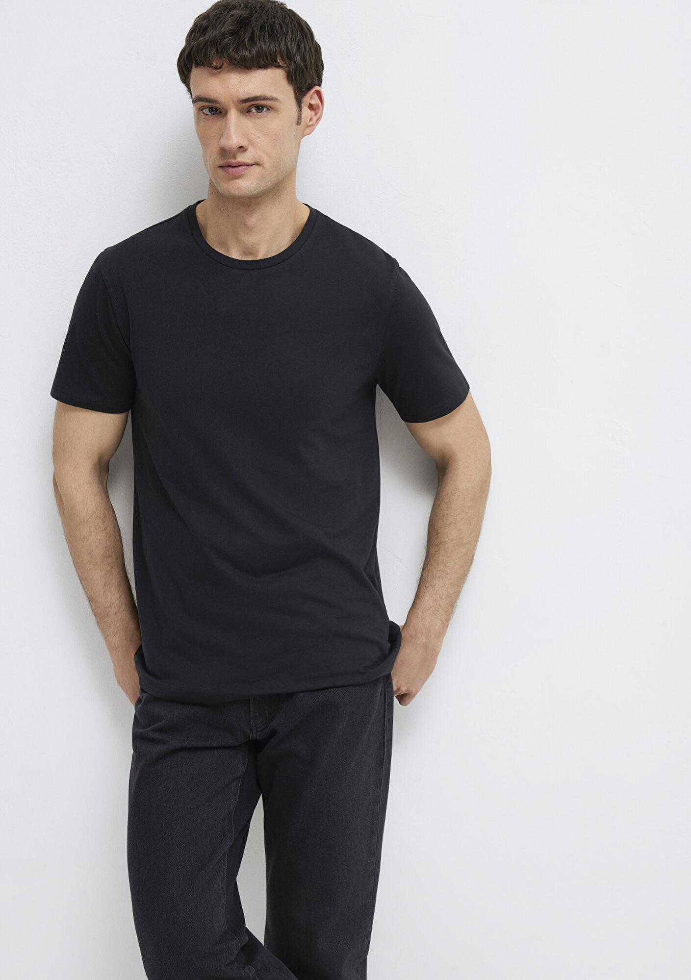 Mavi Siyah Basic Tişört Slim Fit / Dar Kesim 065574-900