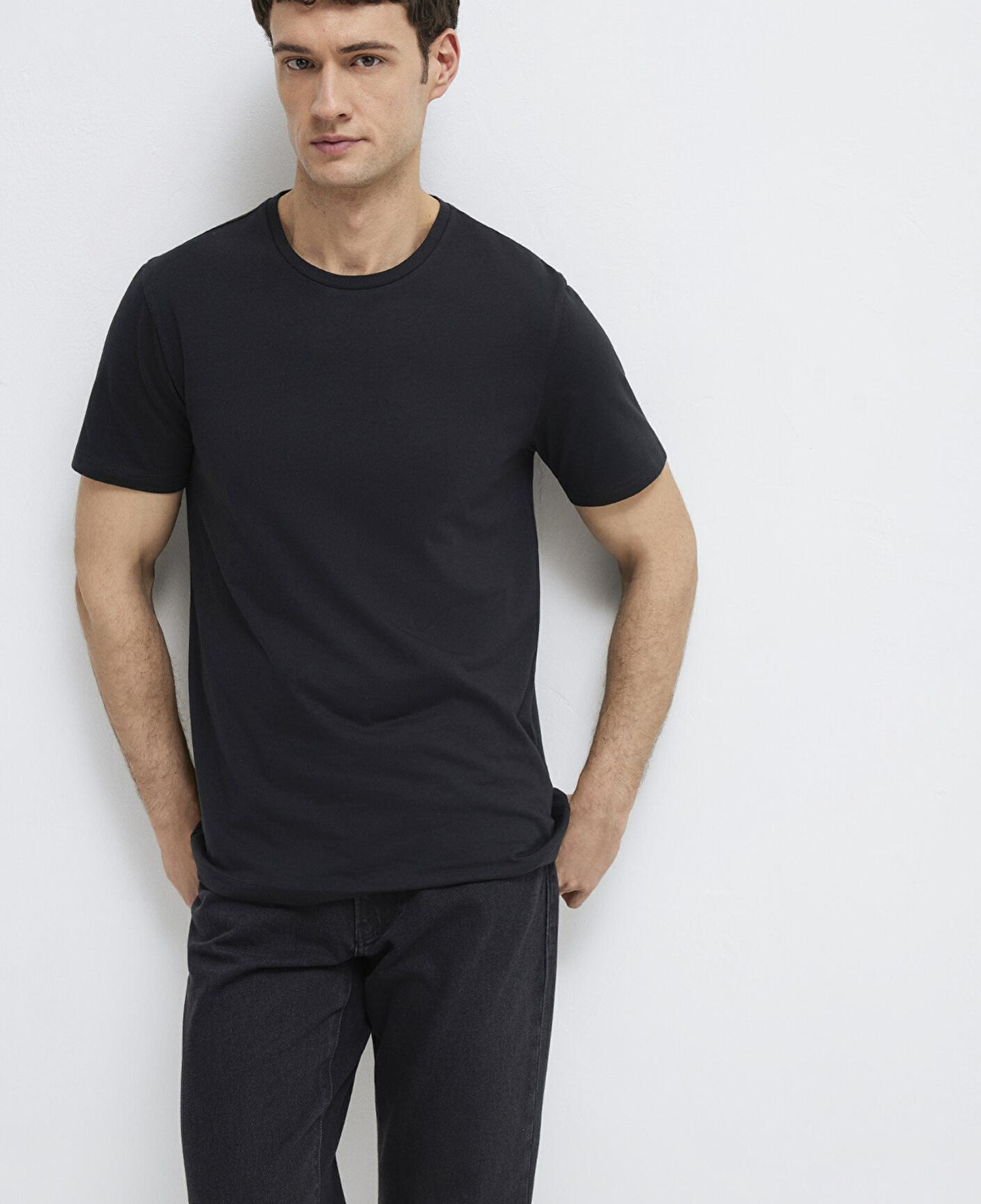 Mavi Siyah Basic Tişört Slim Fit / Dar Kesim 065574-900