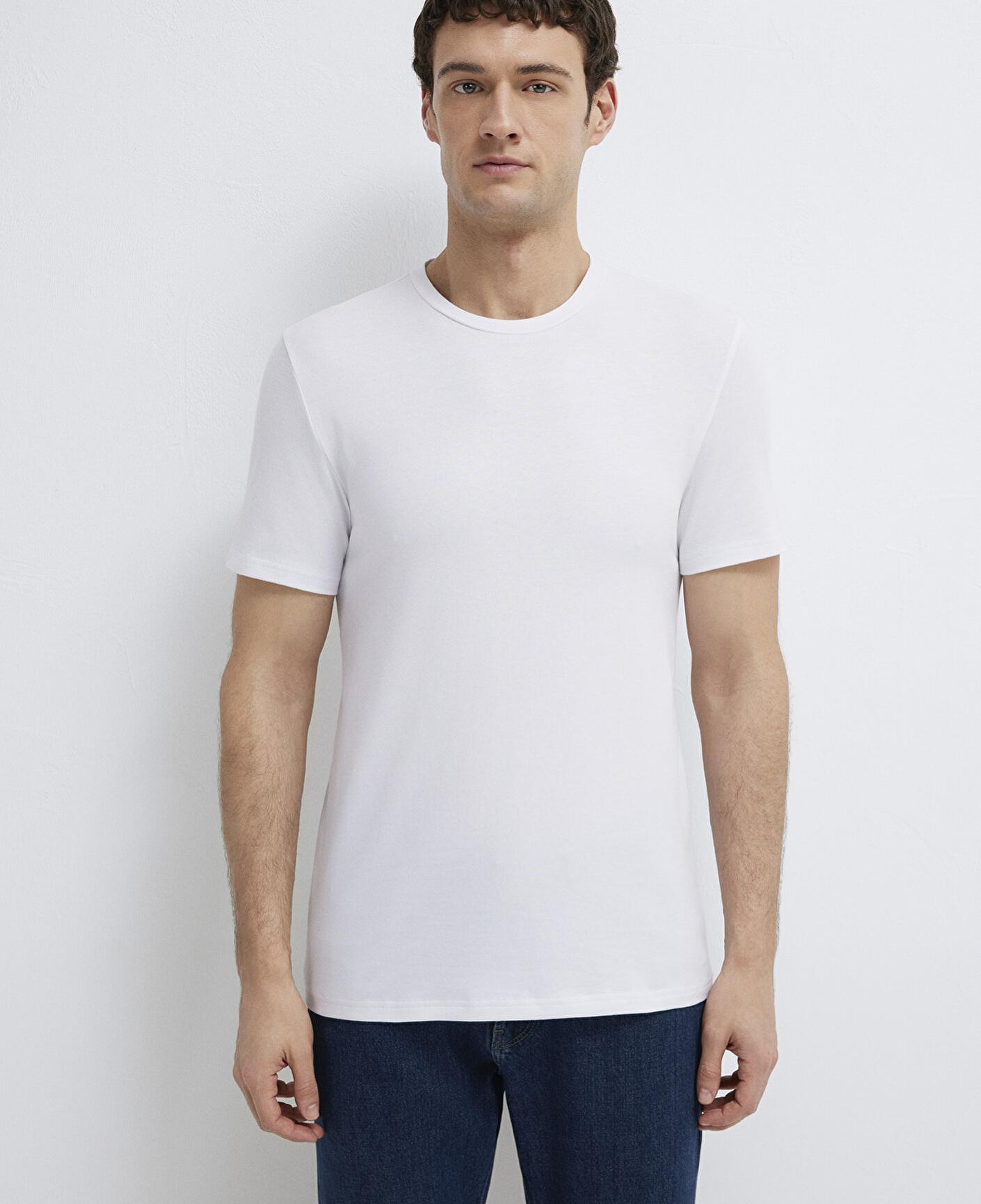 Mavi Stretch Beyaz Basic Tişört Fitted / Vücuda Oturan Kesim 061747-620