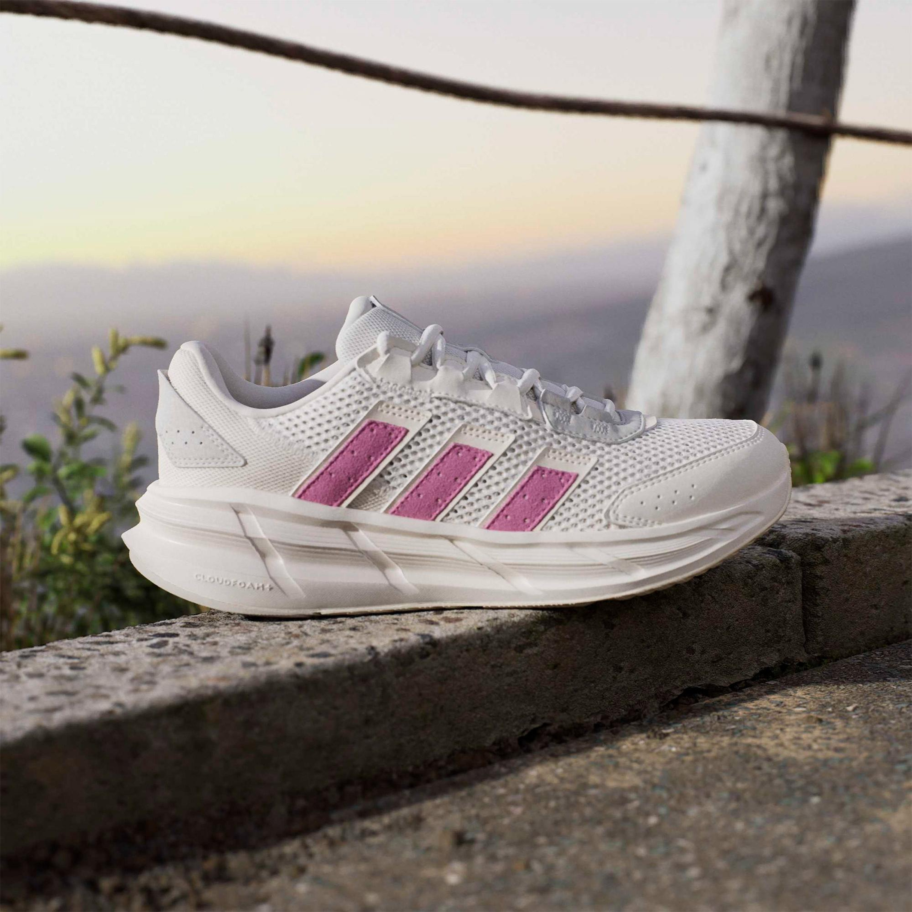 adidas Astrastar Kadın Krem Spor Ayakkabı