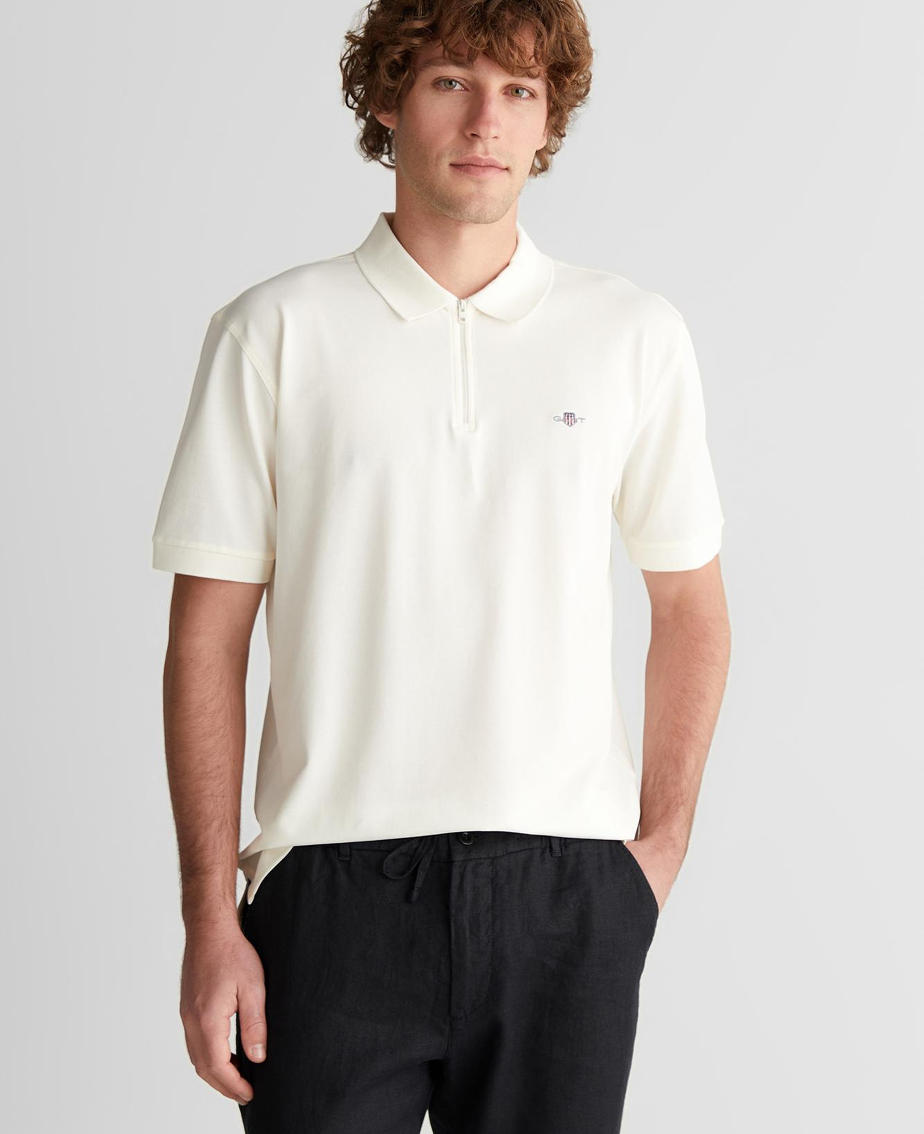 GANT Erkek Beyaz Regular Fit Yarım Fermuarlı Logolu Polo Yaka T-Shirt