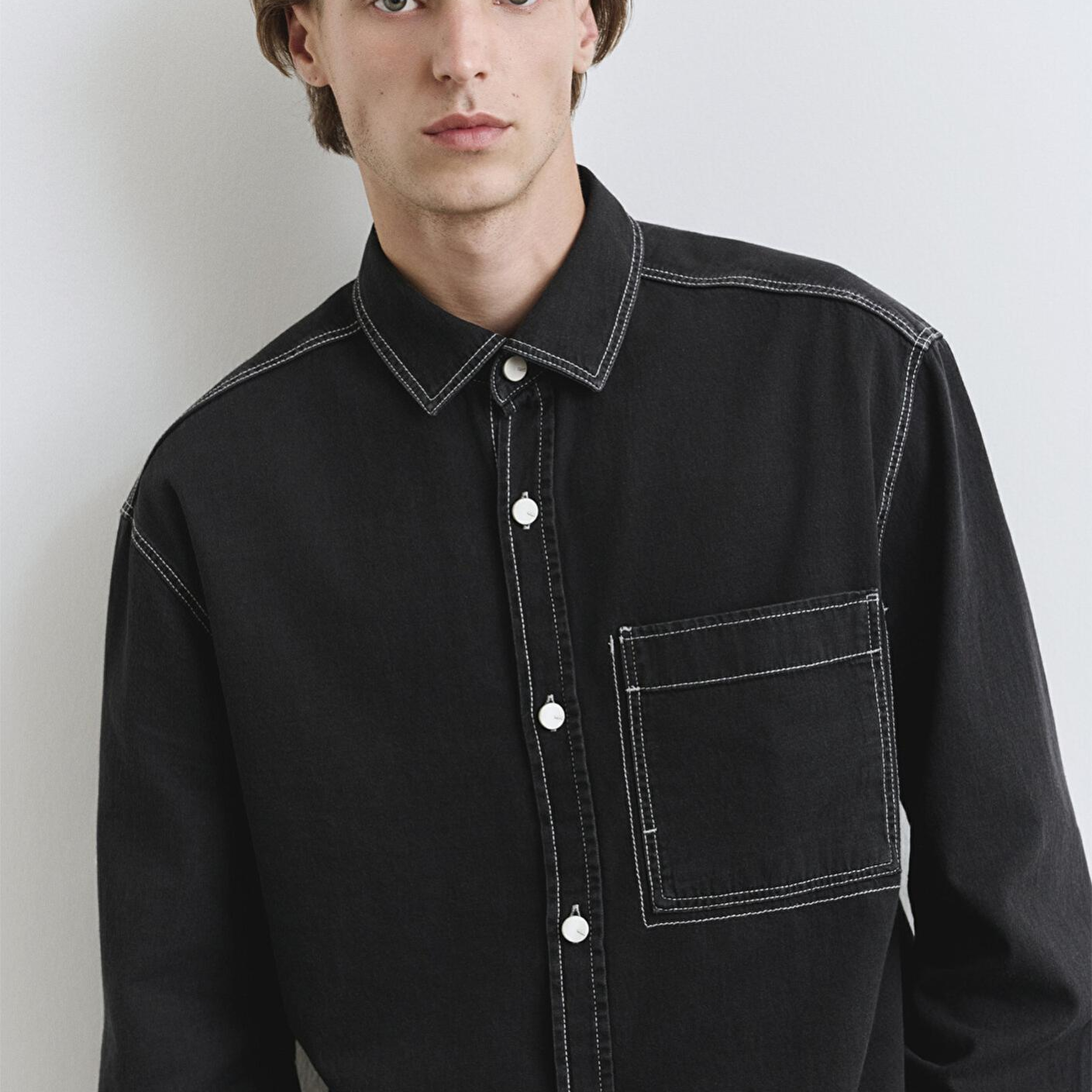 Mavi Dikiş Detaylı Siyah Gömlek Loose Fit / Bol Rahat Kesim 0211688-90850