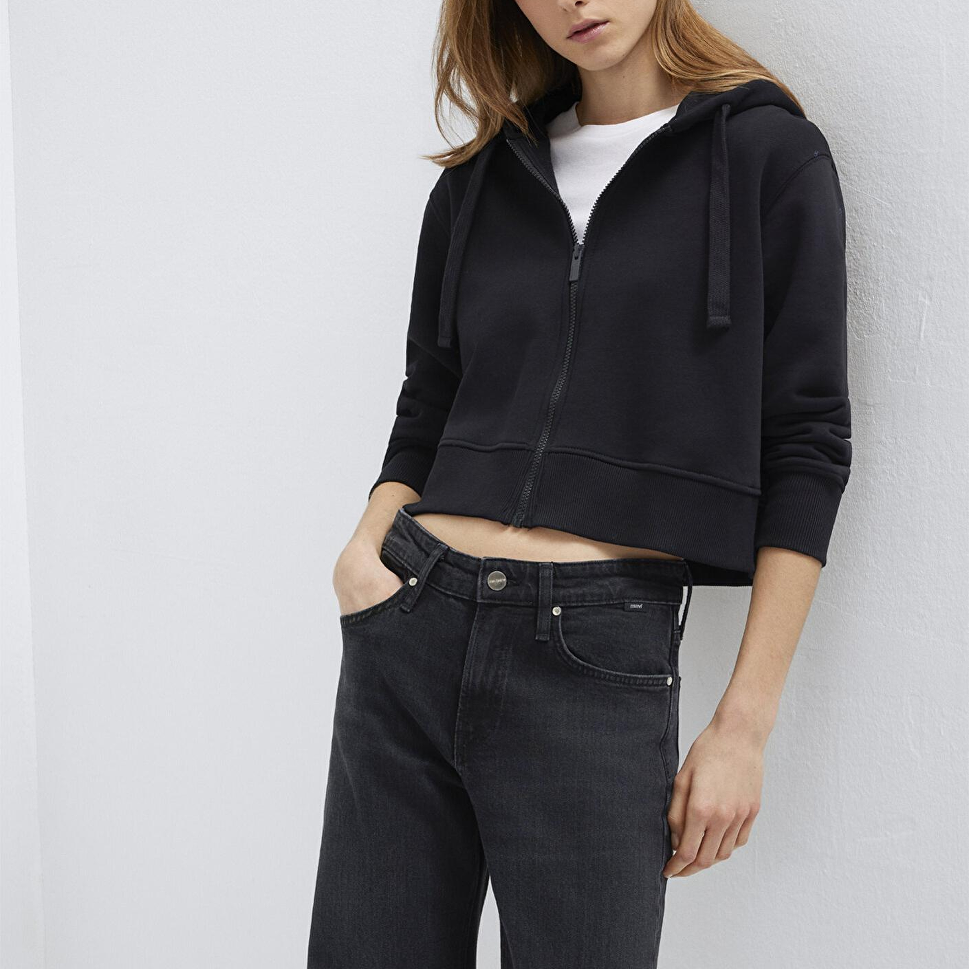 Mavi Kapüşonlu Siyah Basic Crop Sweatshirt 1S10388-900