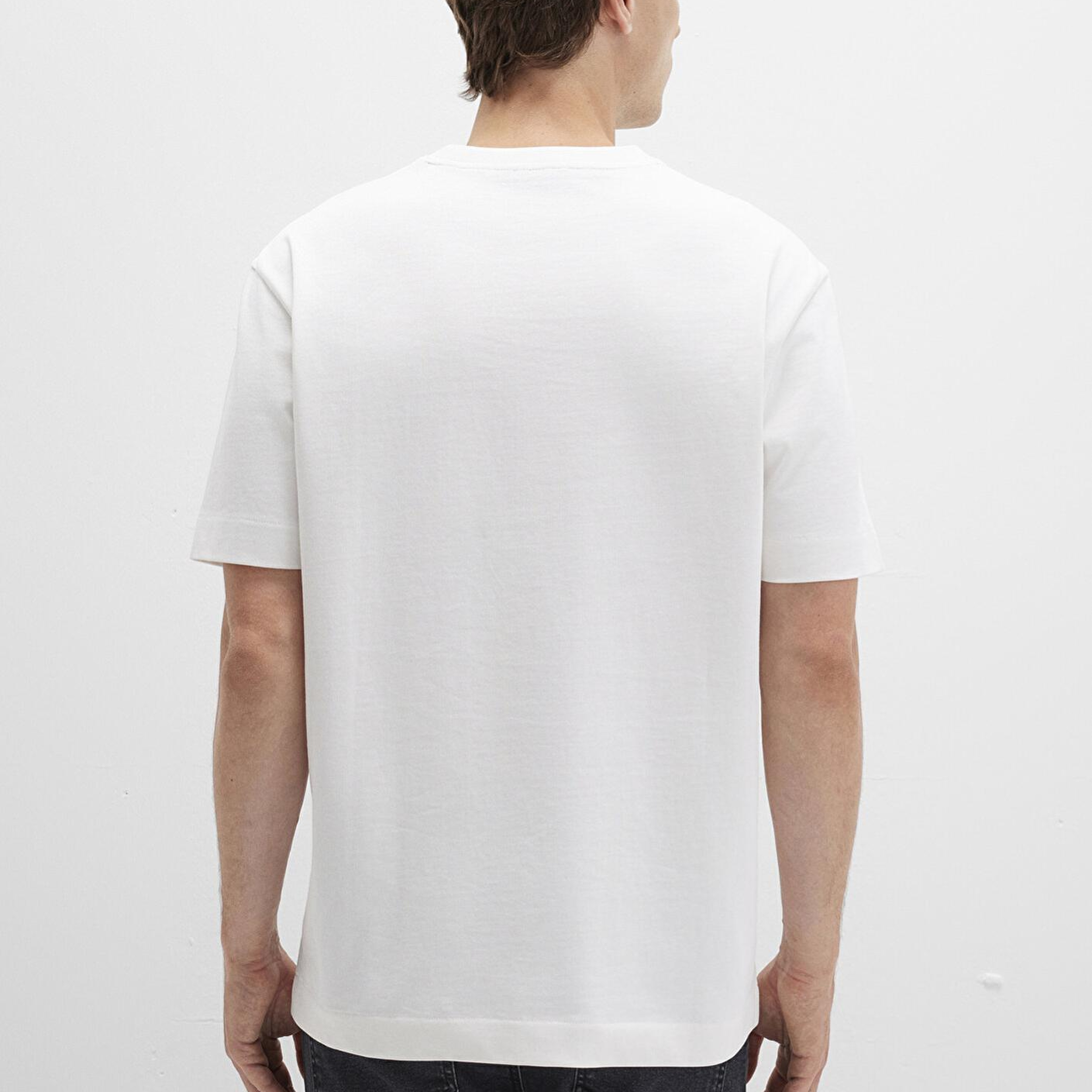 Mavi Bisiklet Yaka Ekru Basic Tişört Loose Fit / Bol Rahat Kesim 0612864-70057