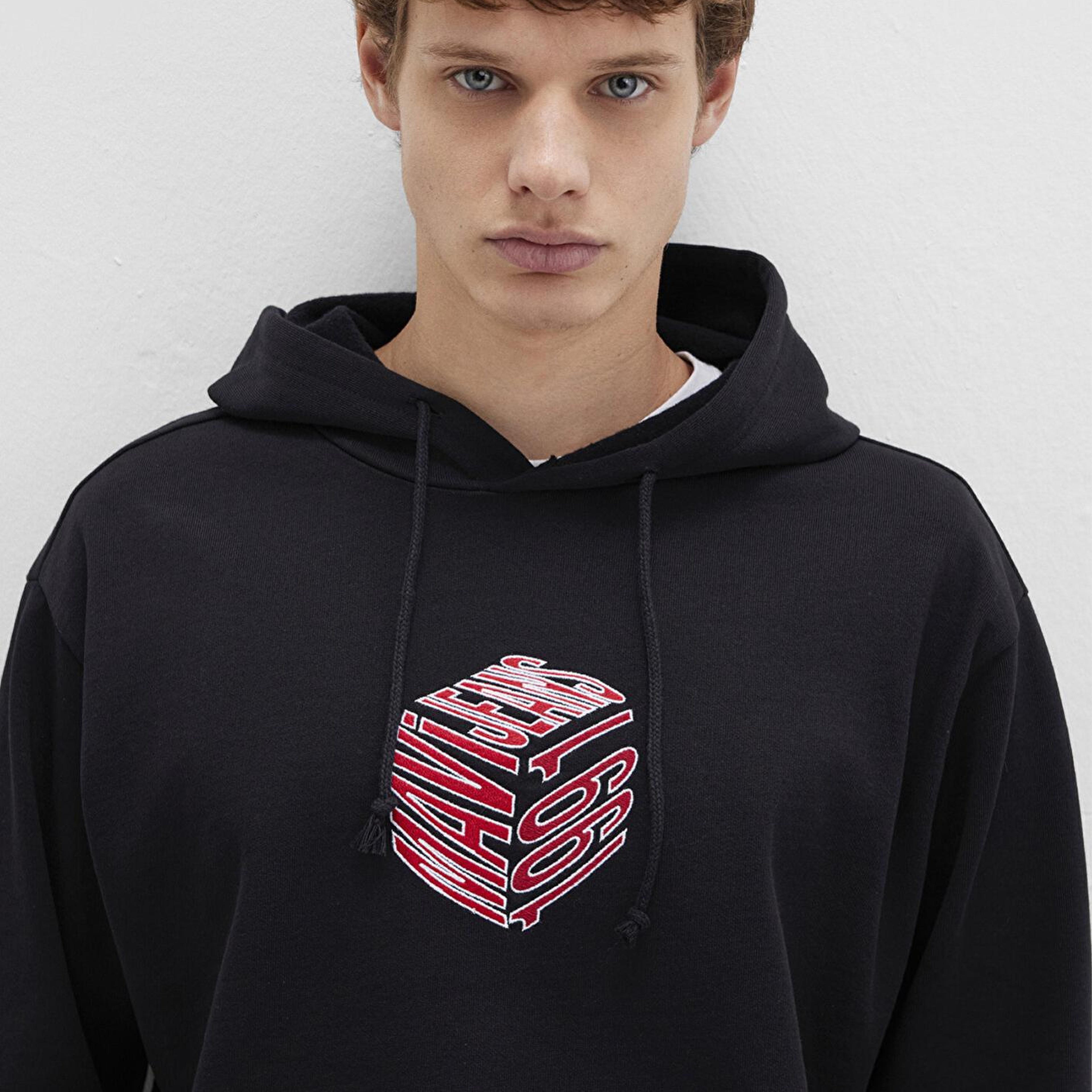 Mavi Mavi Baskılı Kapüşonlu Siyah Sweatshirt 0S10397-900