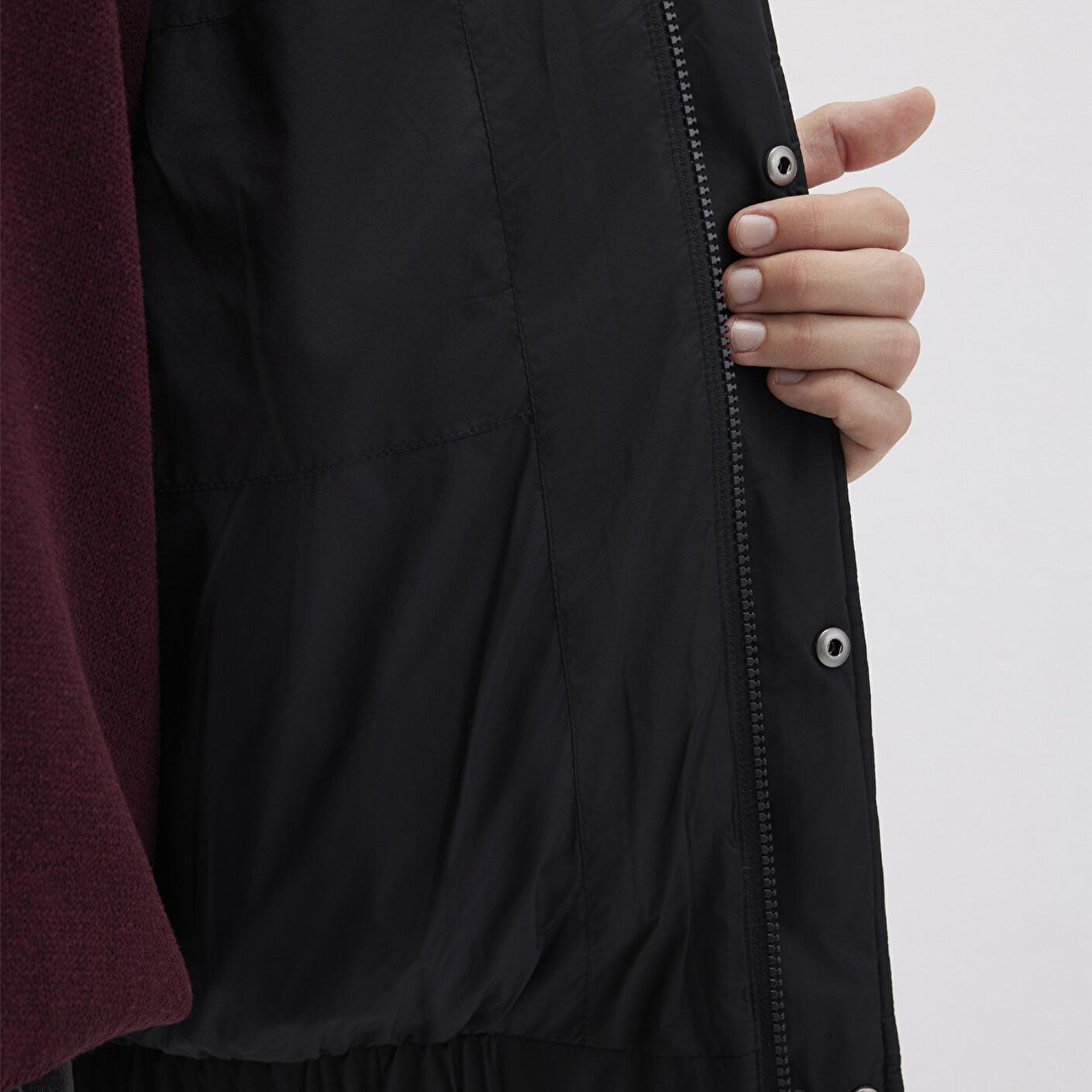 Mavi Dik Yaka Siyah Şişme Mont 0110609-71379