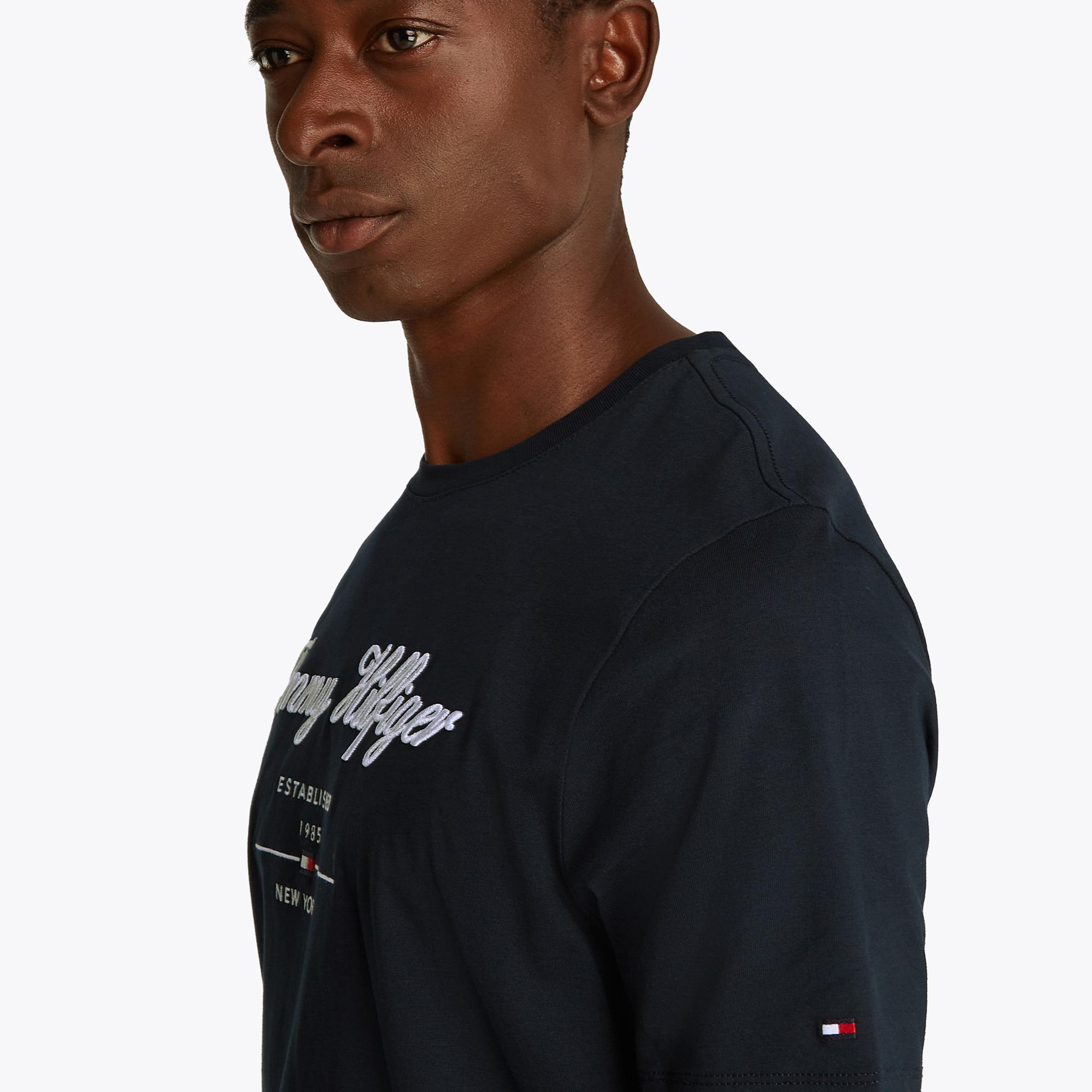 Tommy Hilfiger Script Logo Erkek Lacivert T-Shirt