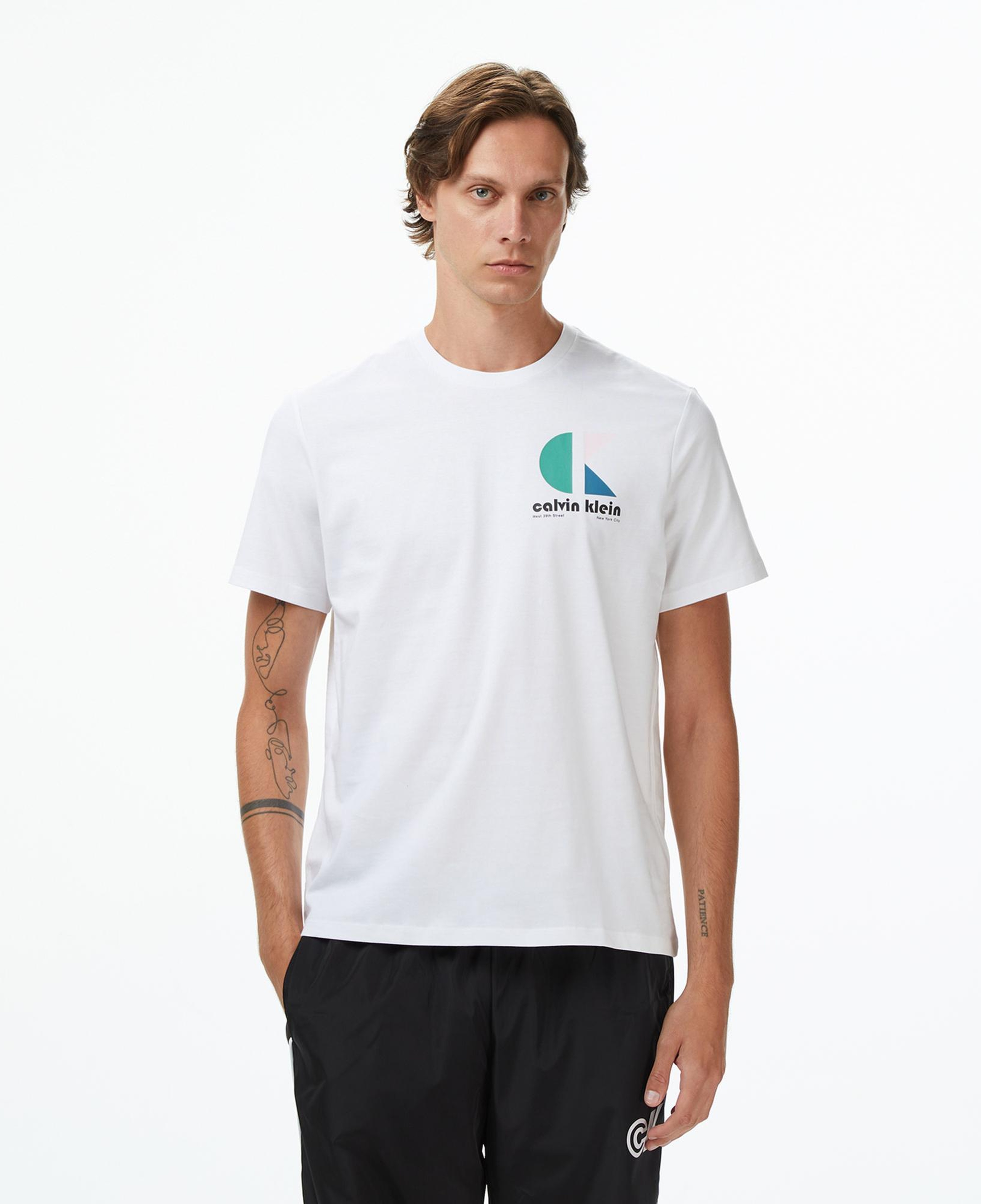 Calvin Klein Bauhaus Logo Graphic Erkek Beyaz T-Shirt