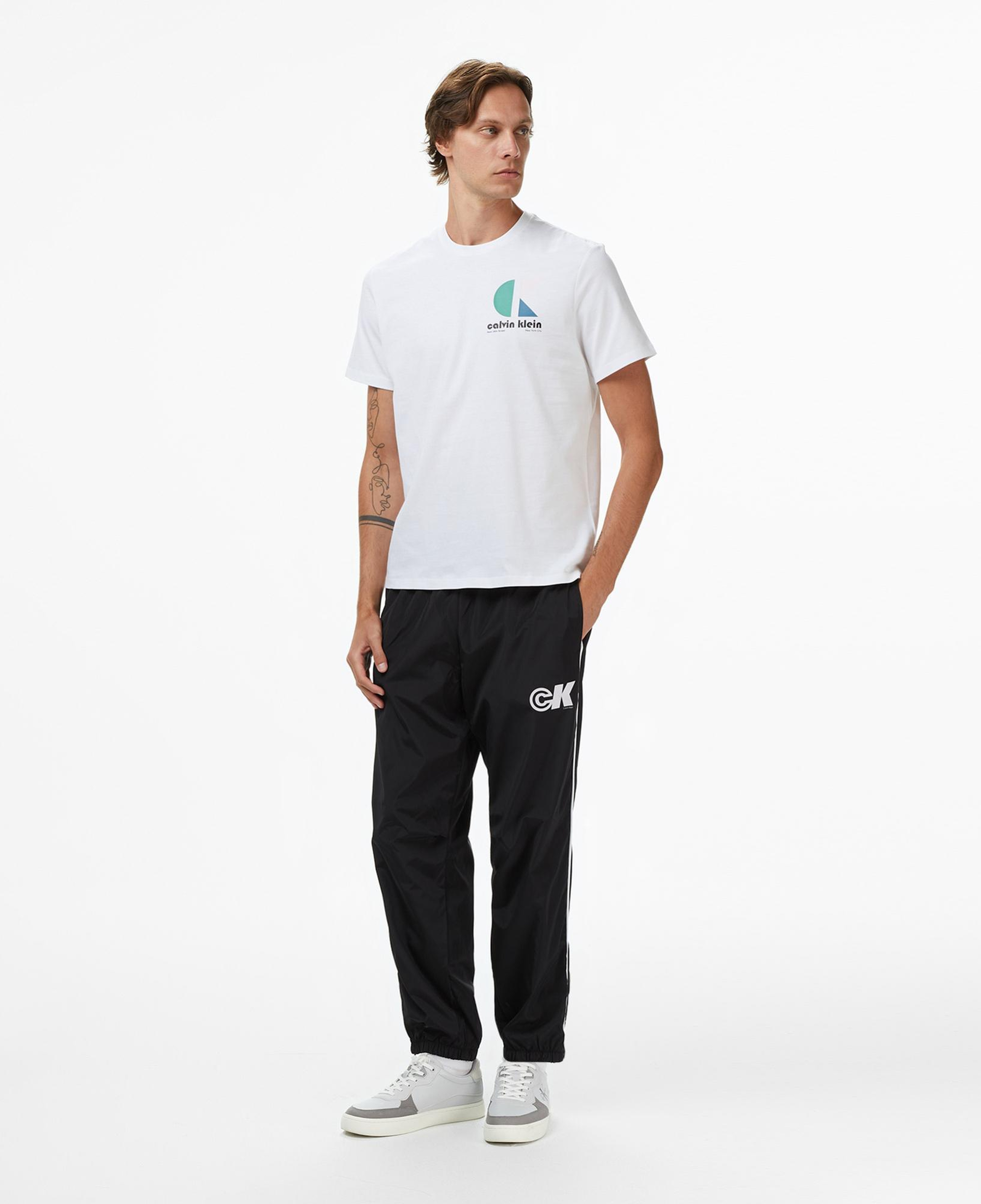 Calvin Klein Bauhaus Logo Graphic Erkek Beyaz T-Shirt