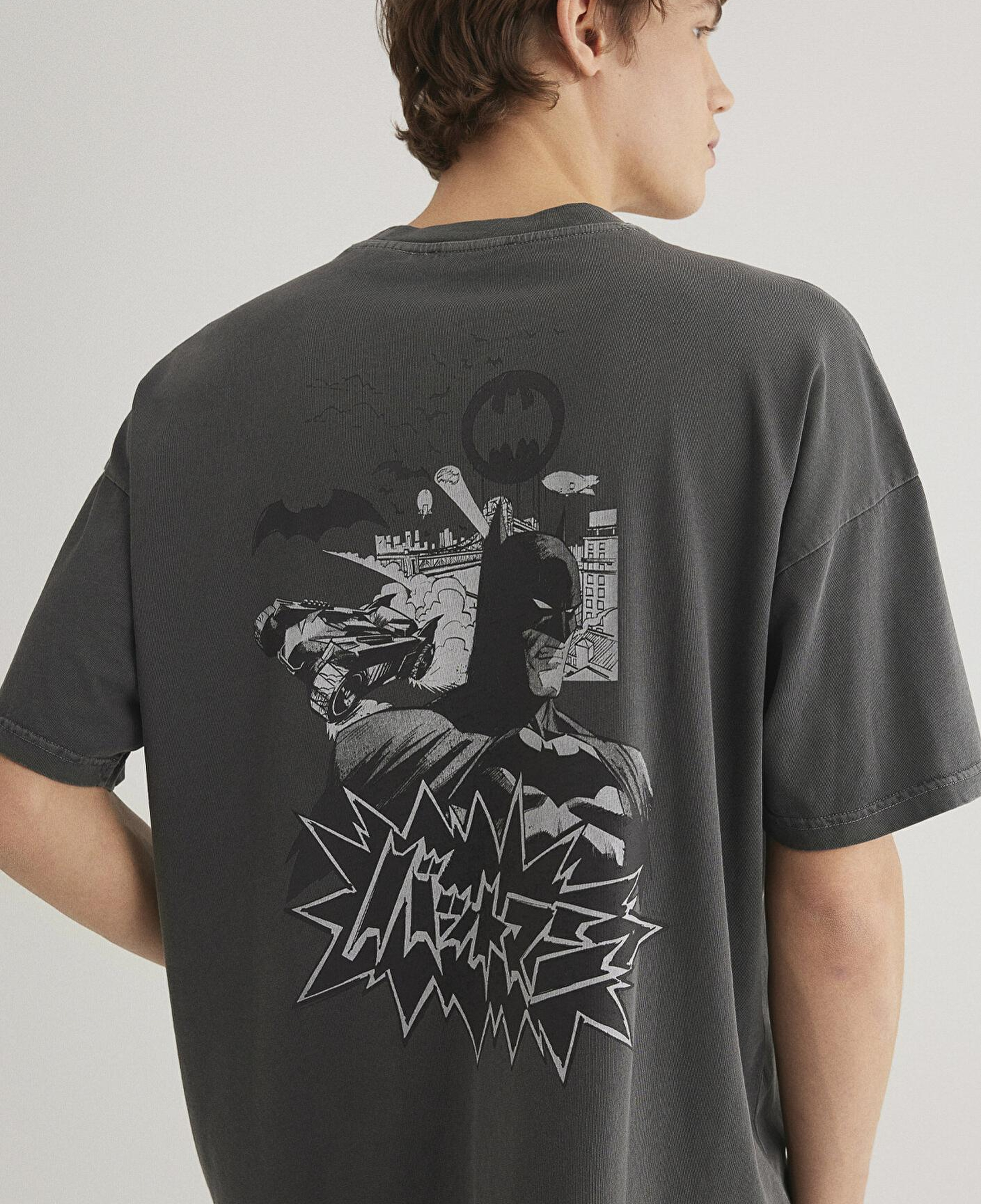 Mavi Batman Baskılı Antrasit Tişört Oversize / Geniş Kesim 0612569-900