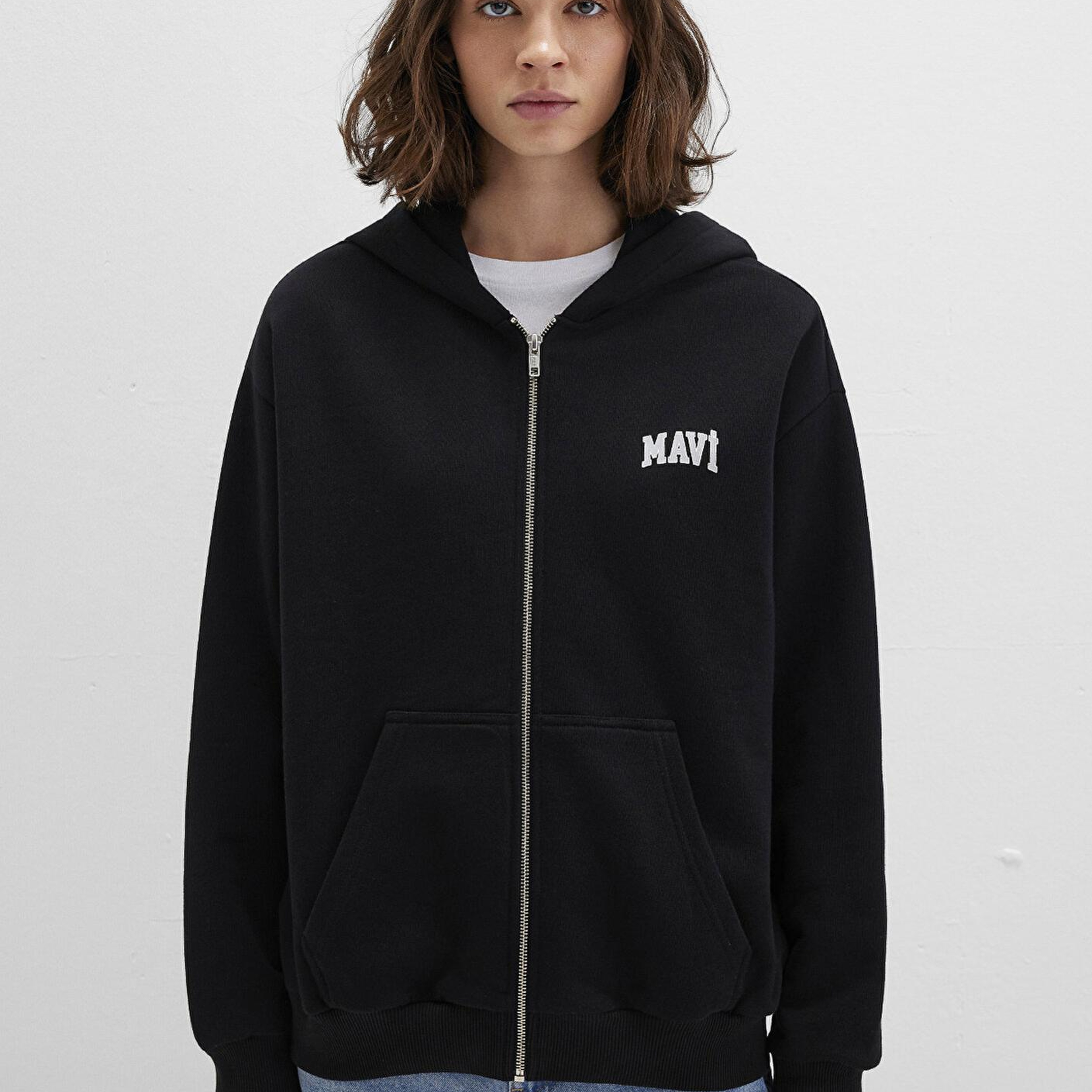 Mavi Mavi Logo Baskılı Kapüşonlu Fermuarlı Siyah Sweatshirt 1S10178-900