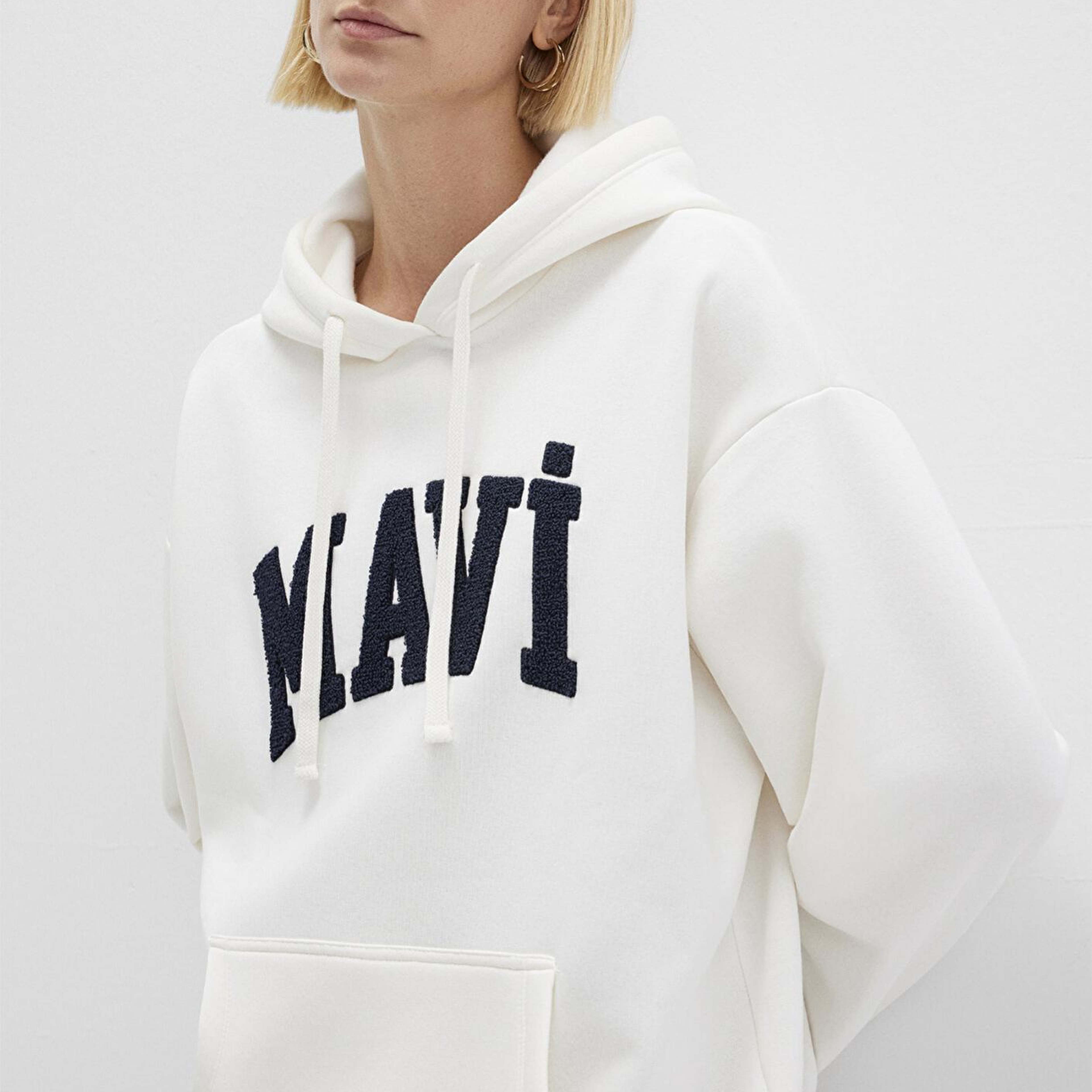 Mavi Mavi Logo Patchli Beyaz Sweatshirt 1S10175-80194