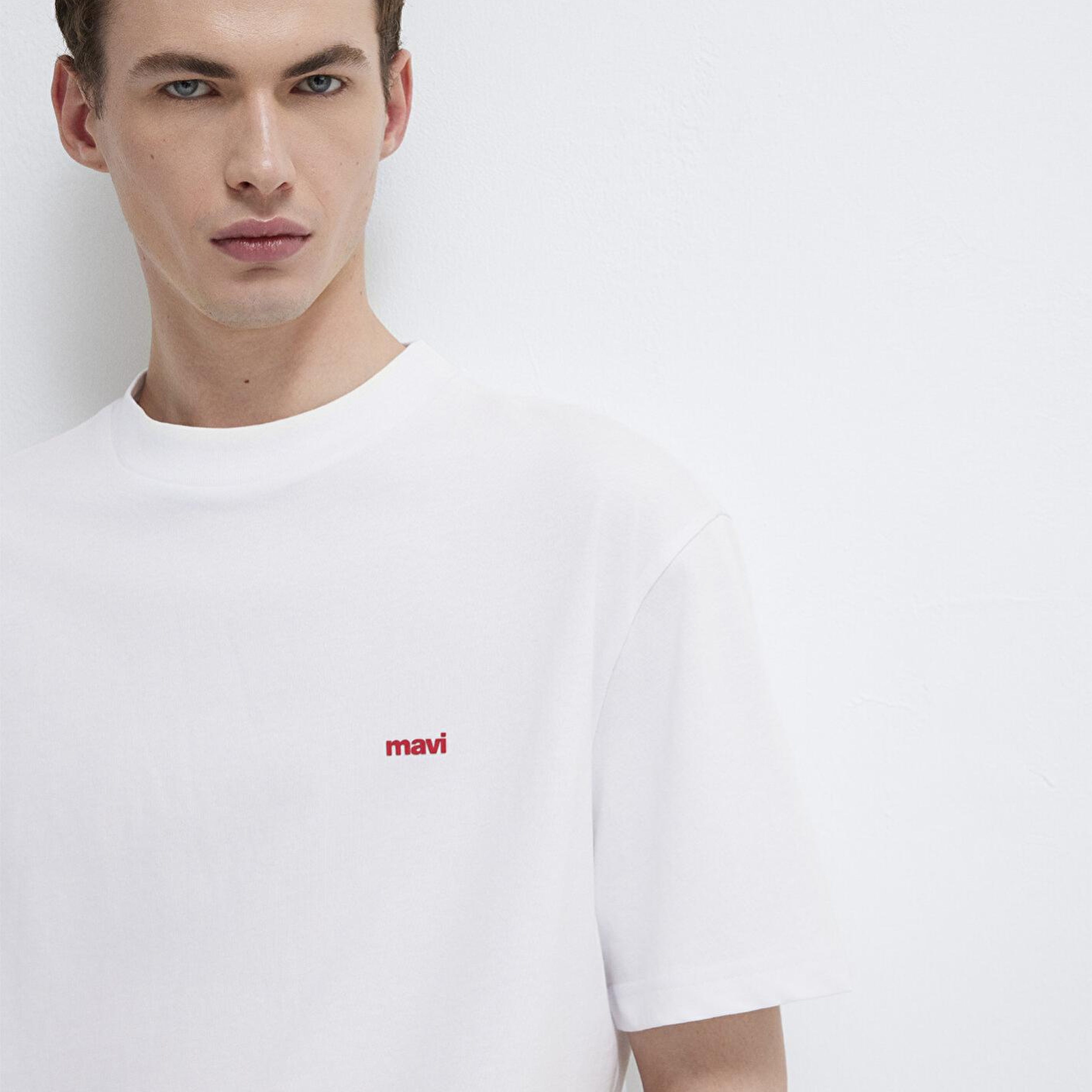 Mavi Mavi Logo Baskılı Beyaz Basic Tişört Loose Fit / Bol Rahat Kesim 0612216-620