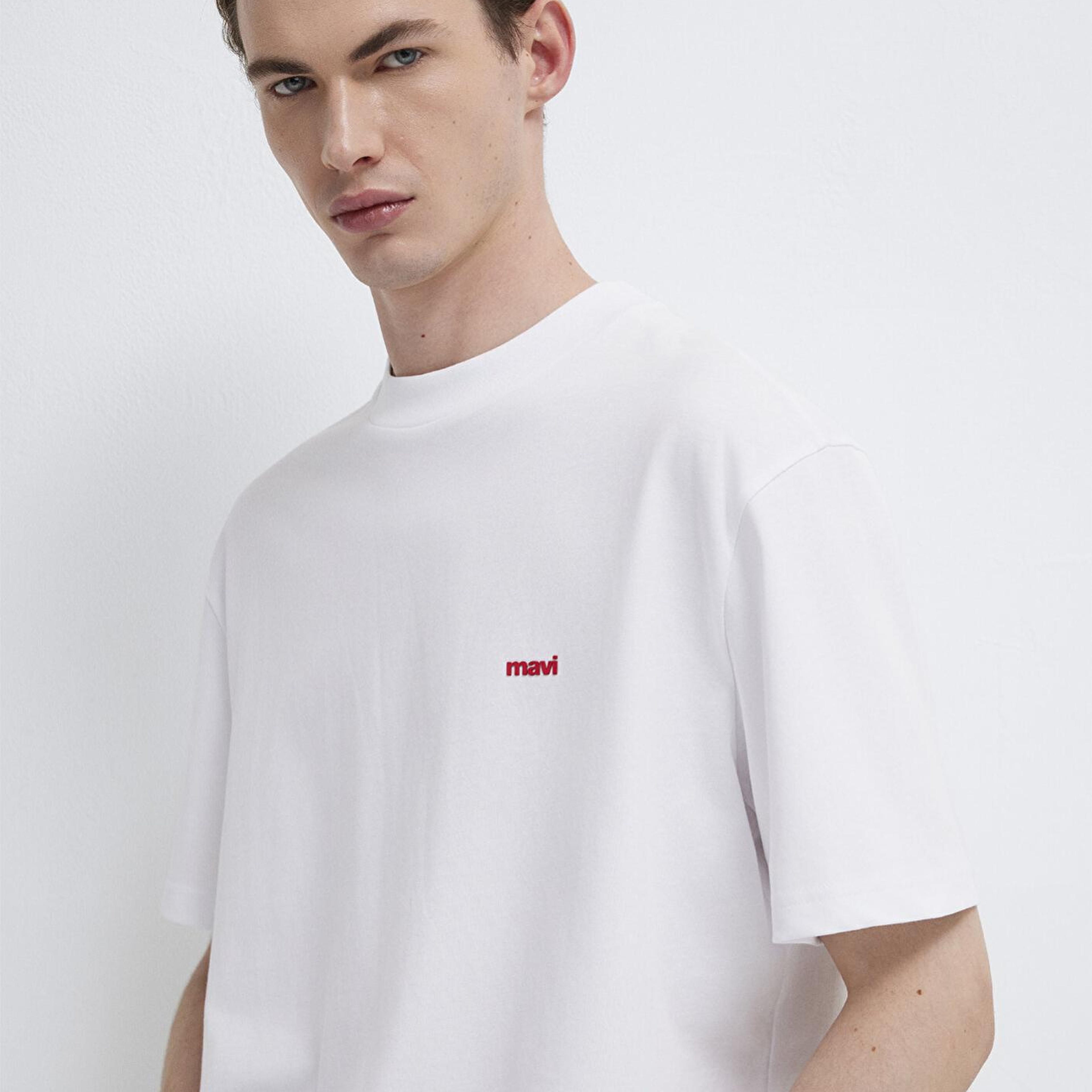 Mavi Mavi Logo Baskılı Beyaz Basic Tişört Loose Fit / Bol Rahat Kesim 0612216-620