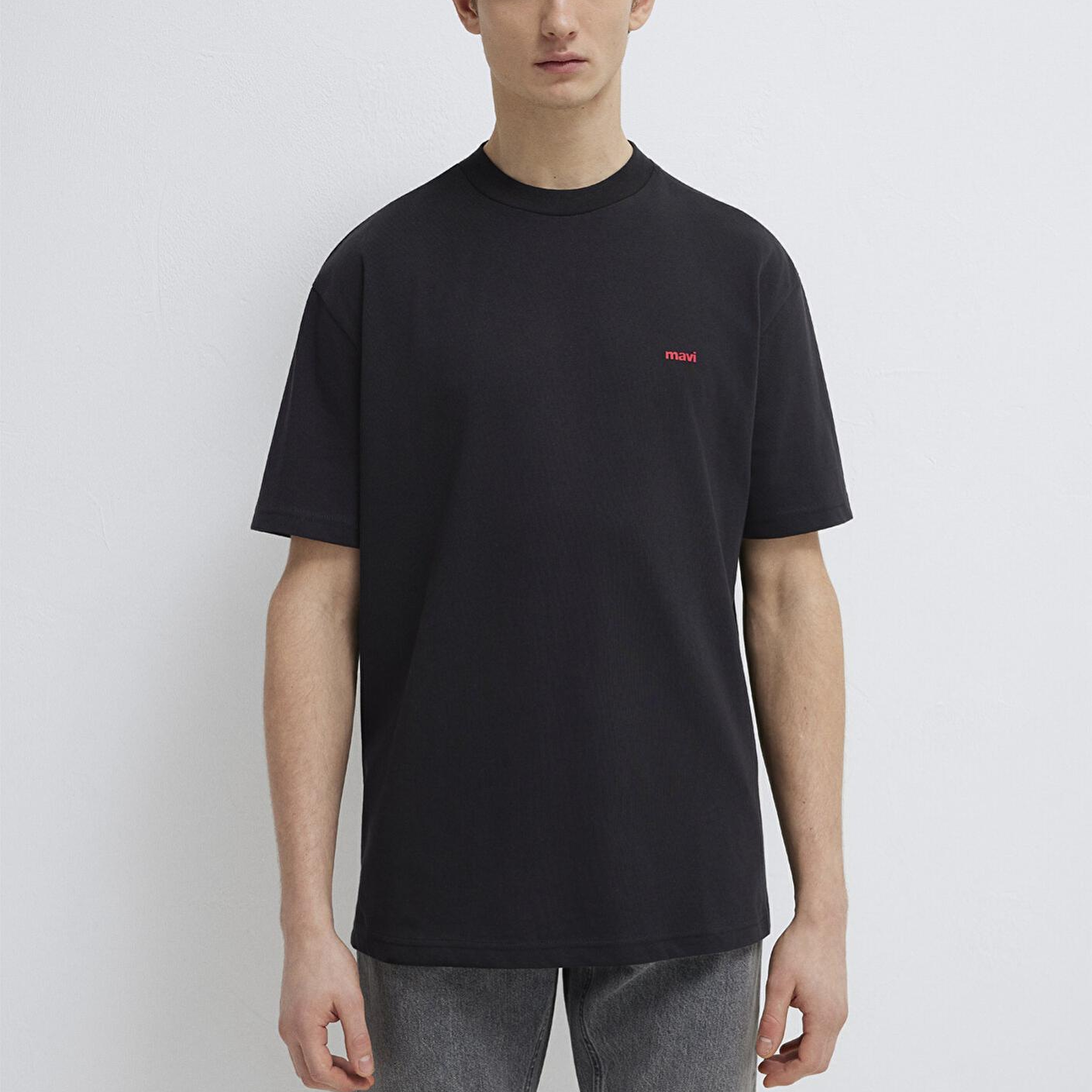 Mavi Mavi Logo Baskılı Siyah Basic Tişört Loose Fit / Bol Rahat Kesim 0612216-900