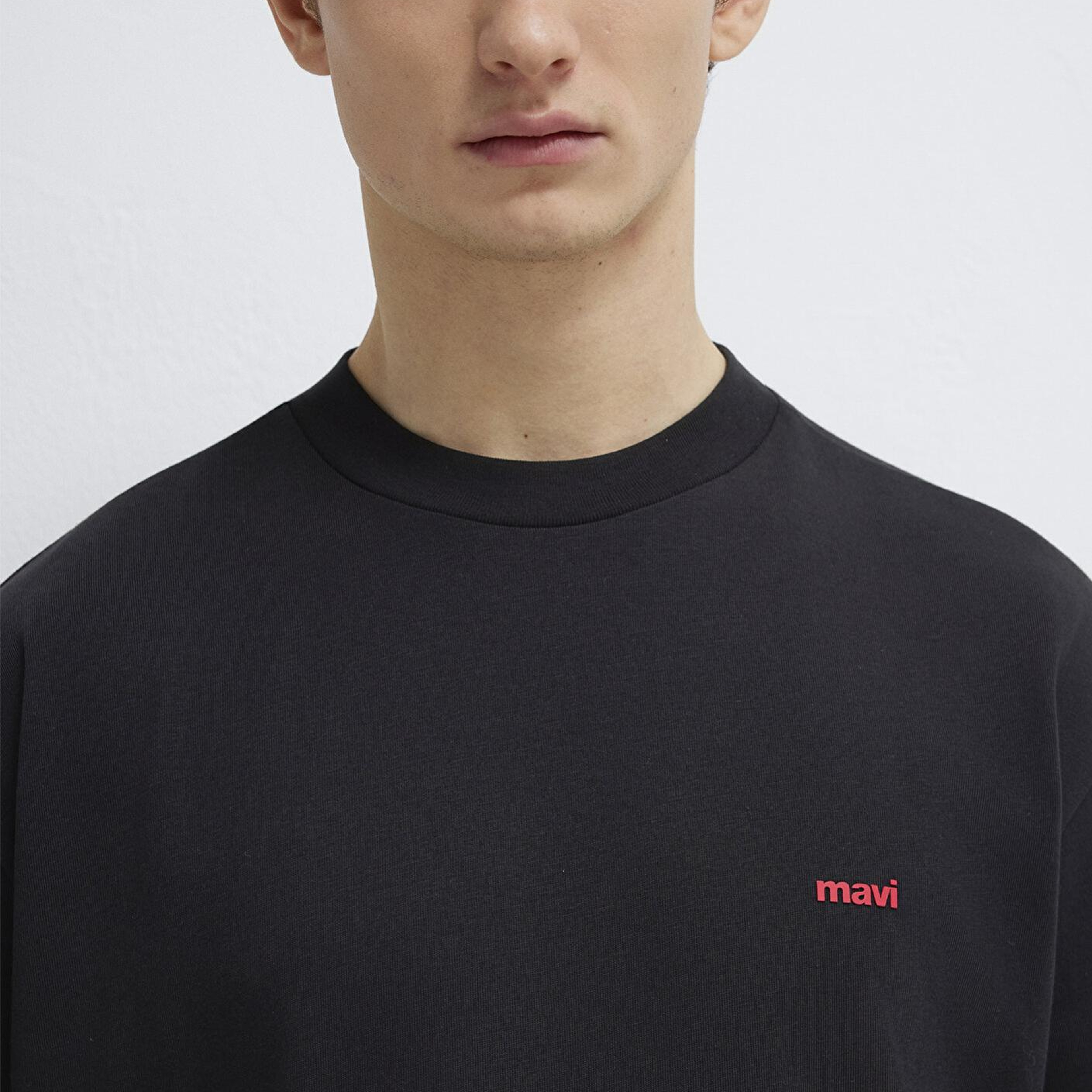 Mavi Mavi Logo Baskılı Siyah Basic Tişört Loose Fit / Bol Rahat Kesim 0612216-900