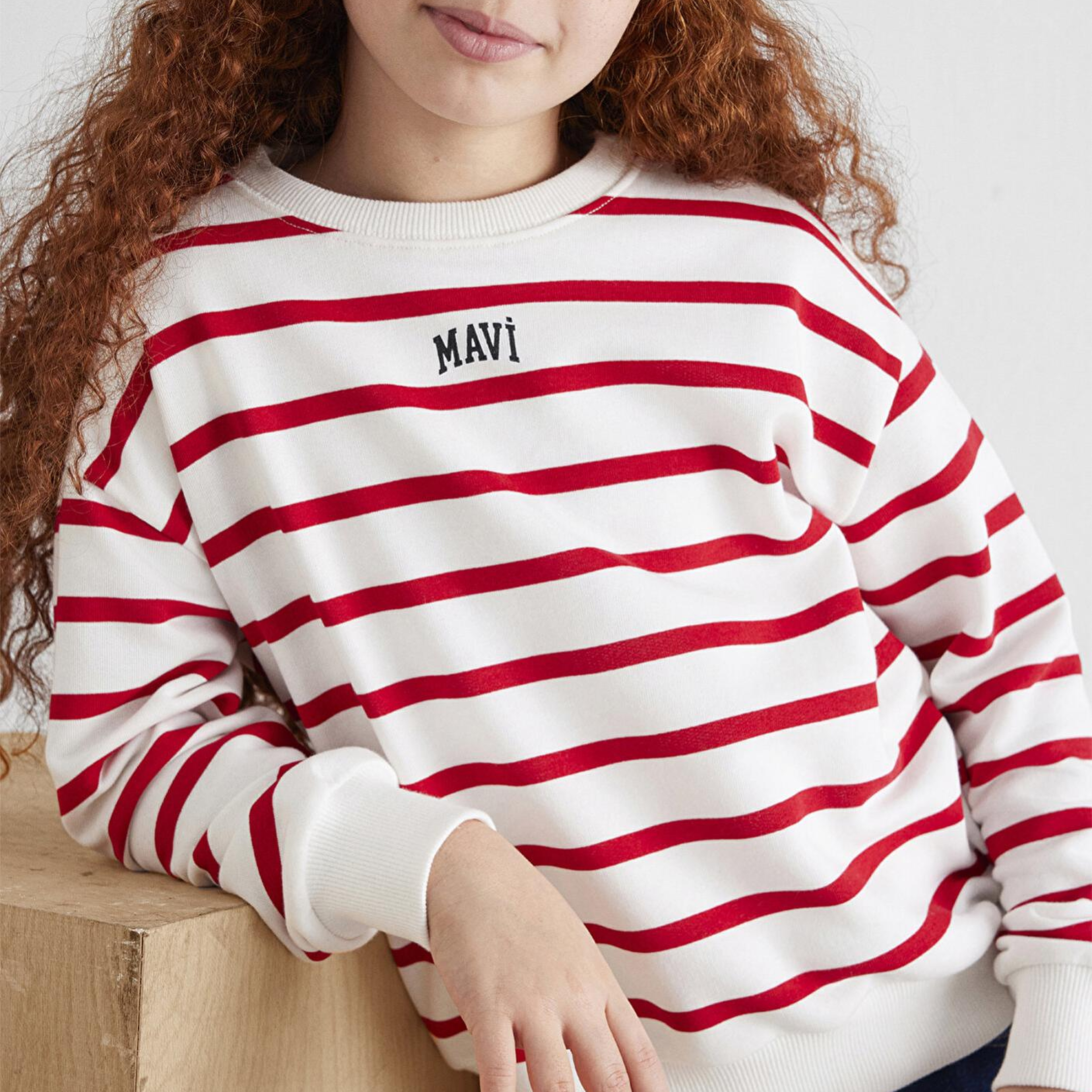 Mavi Mavi Logo Baskılı Kırmızı Çizgili Sweatshirt 7S10038-82054