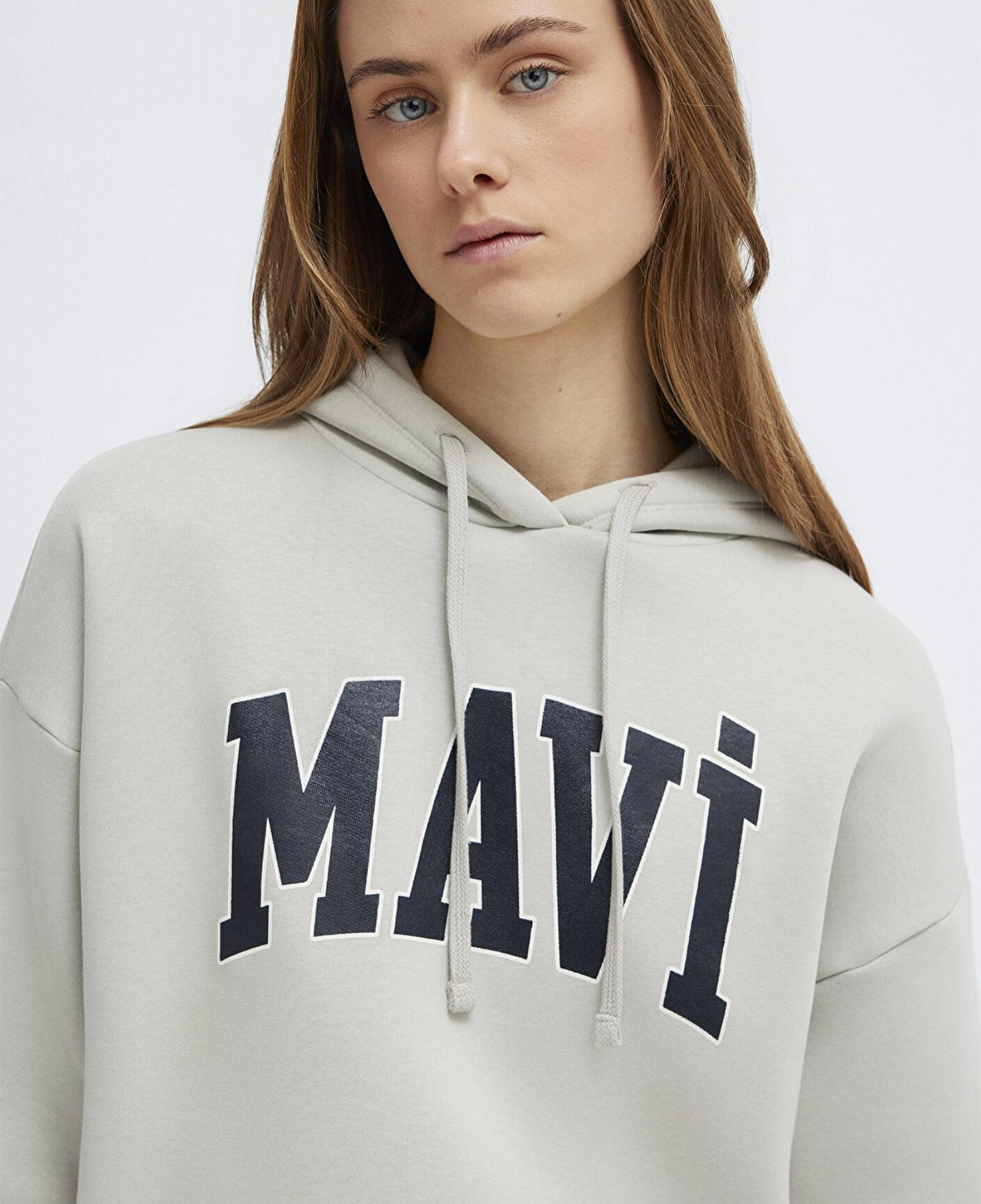 Mavi Mavi Logo Baskılı Kapüşonlu Gri Sweatshirt 1600361-34322