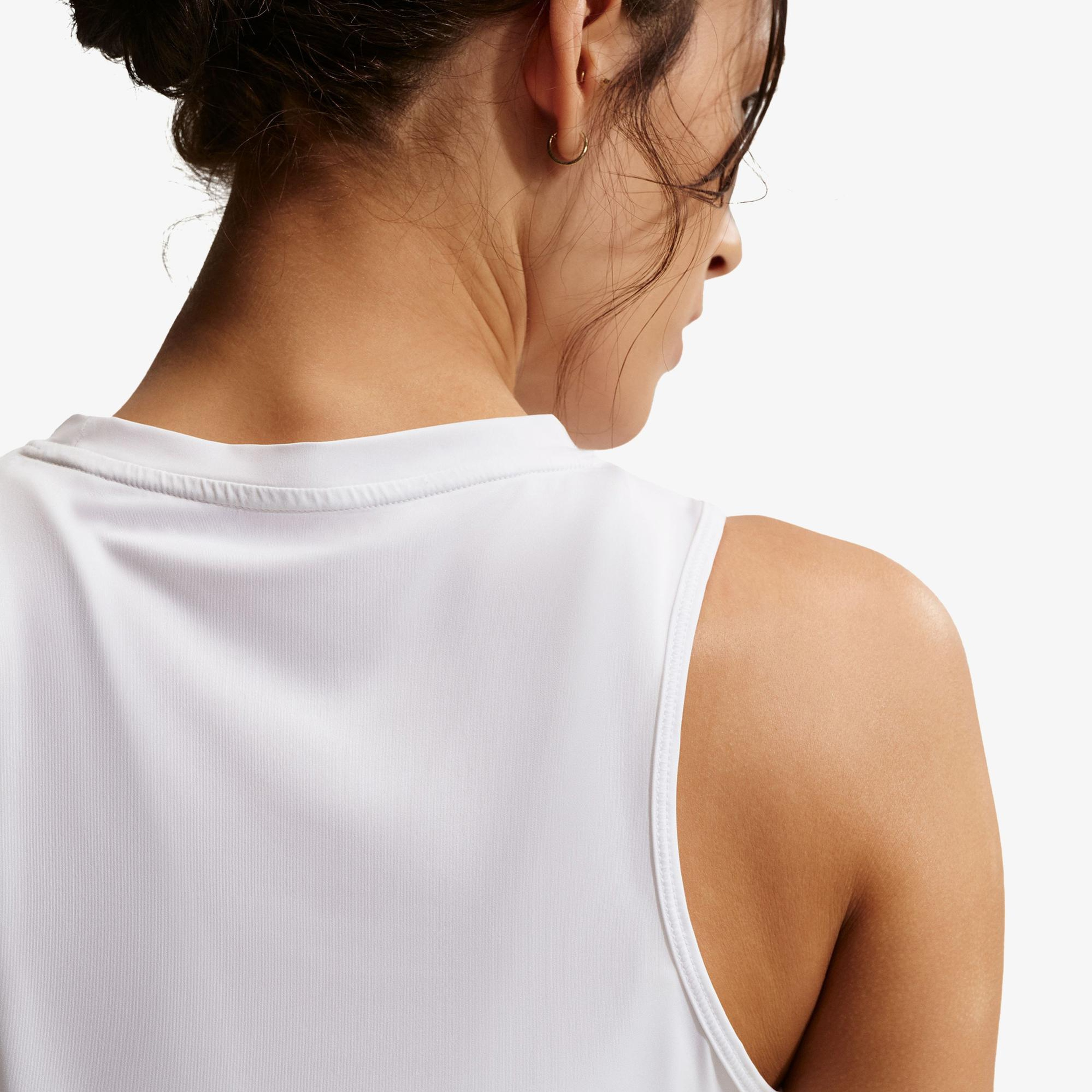 Nike One Classic Dri-Fit Kadın Beyaz Kolsuz T-Shirt