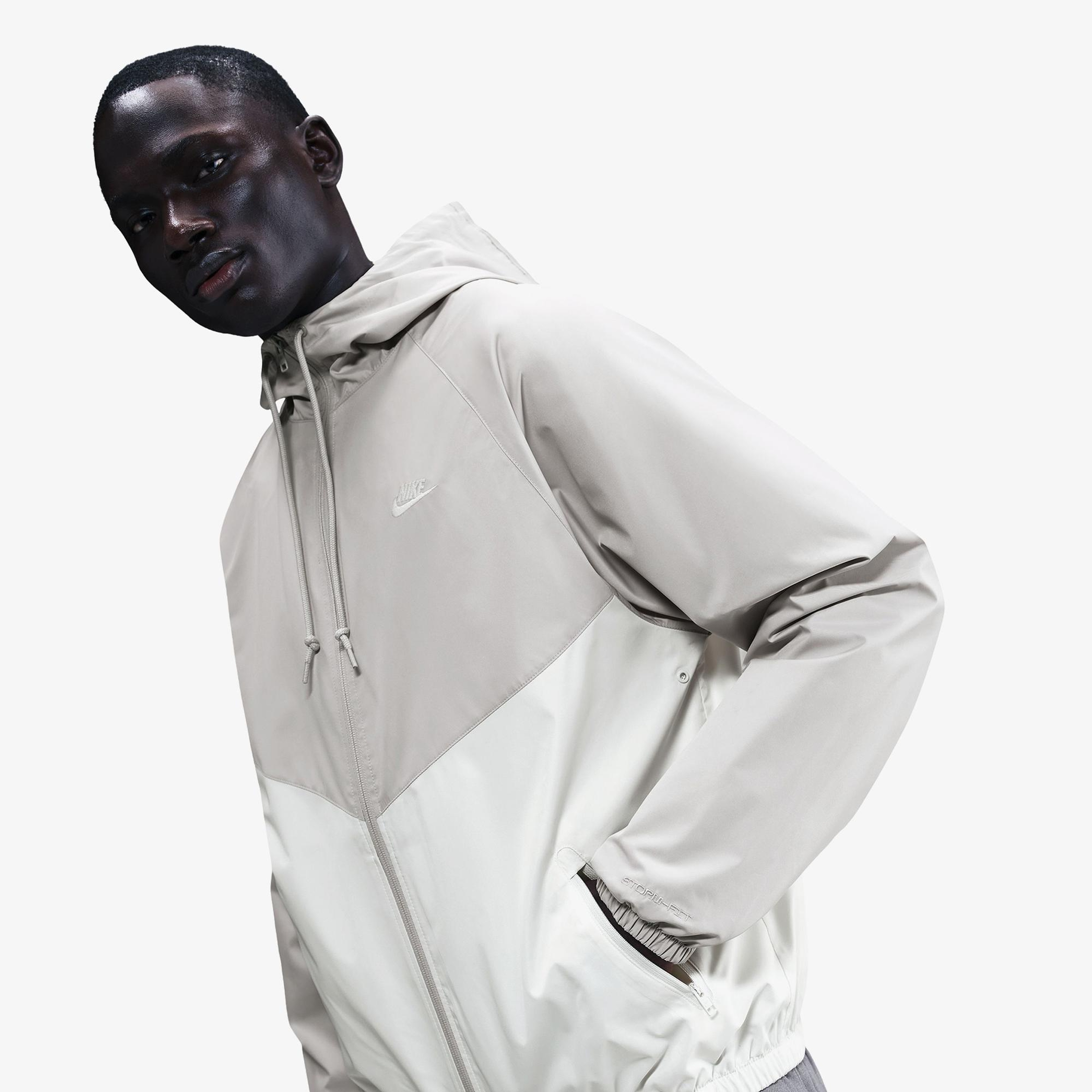 Nike Windrunner Erkek Beyaz Ceket