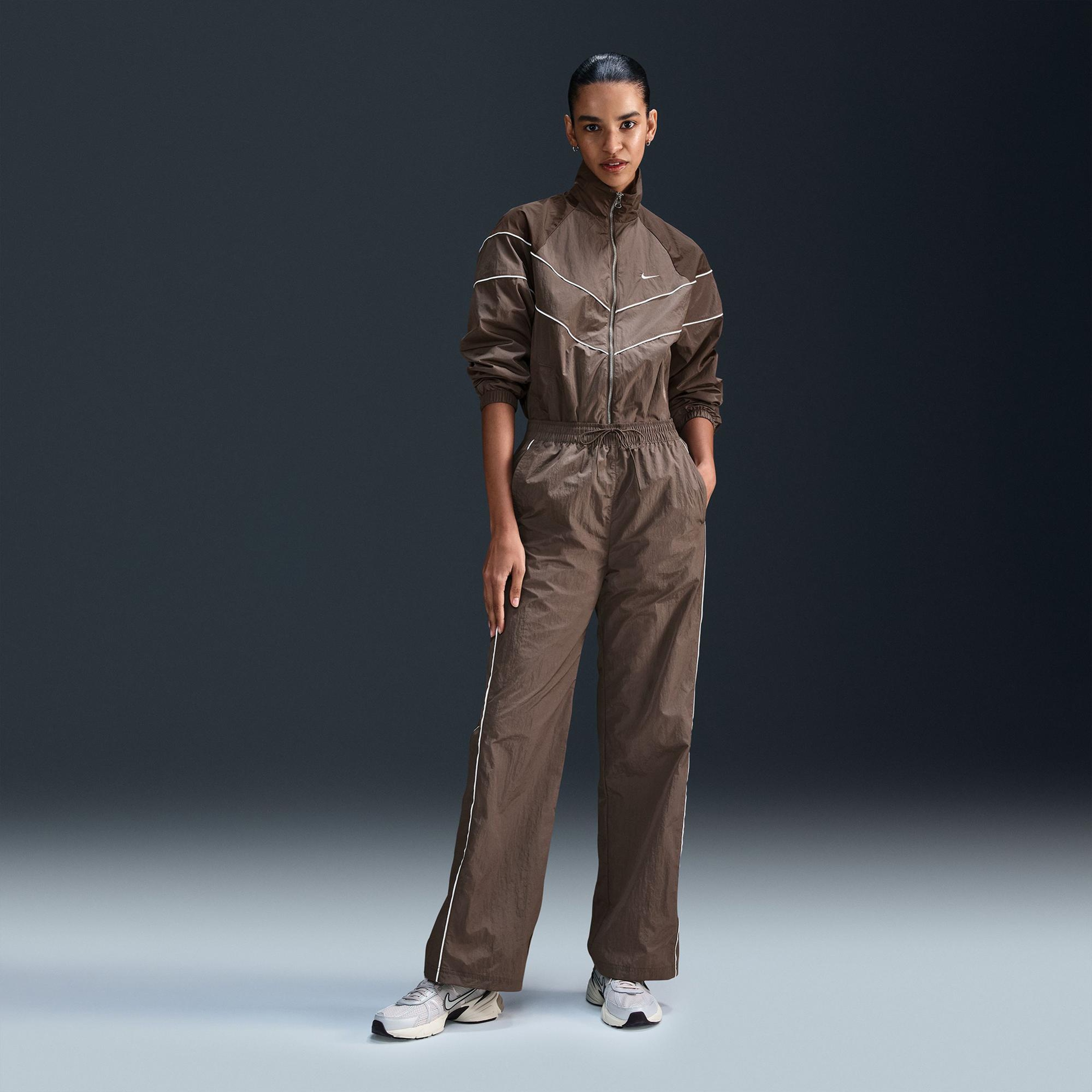 Nike Sportswear Windrunner Woven Kadın Gri Ceket