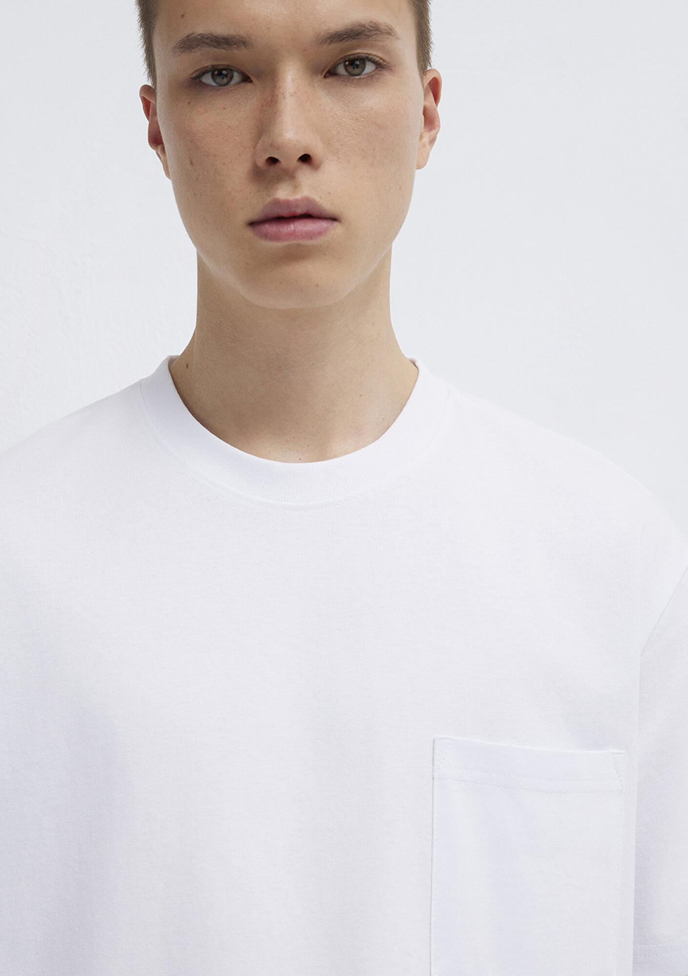 Mavi Cep Detaylı Beyaz Basic Tişört Loose Fit / Bol Rahat Kesim 066248-620