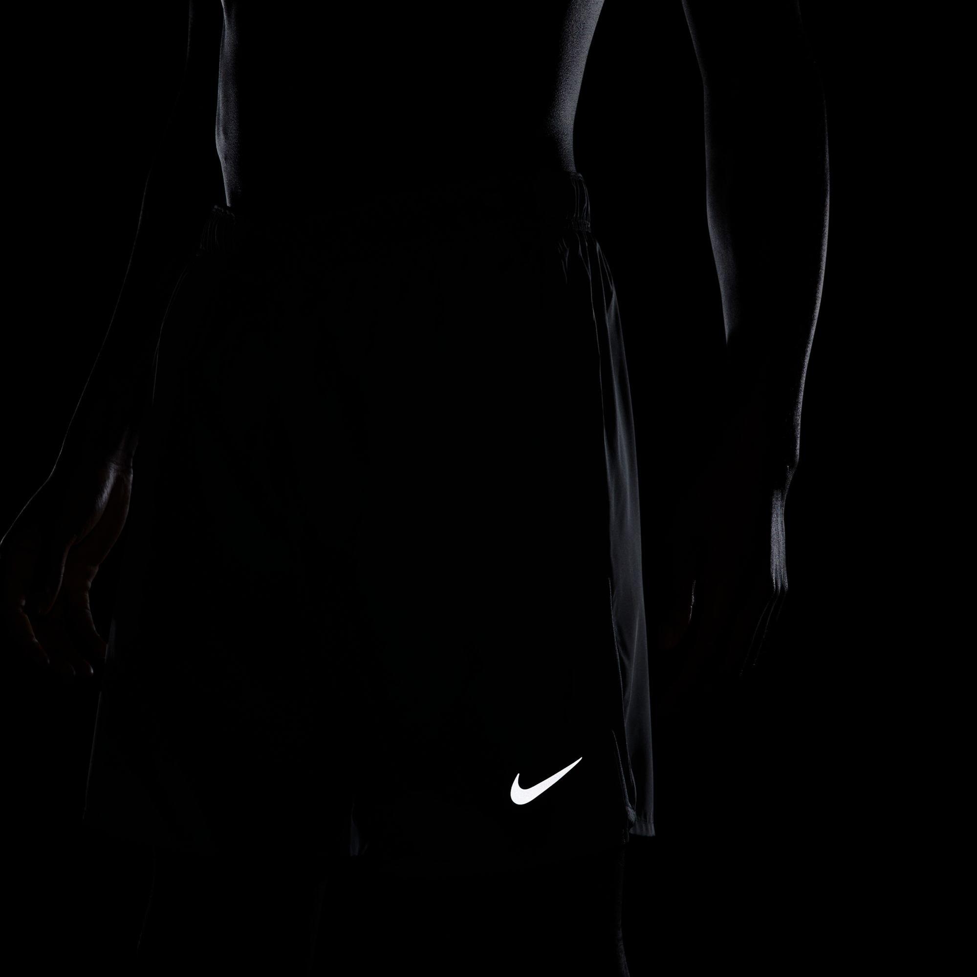 Nike Dri-Fit Challenger 18 cm Erkek Gri Şort