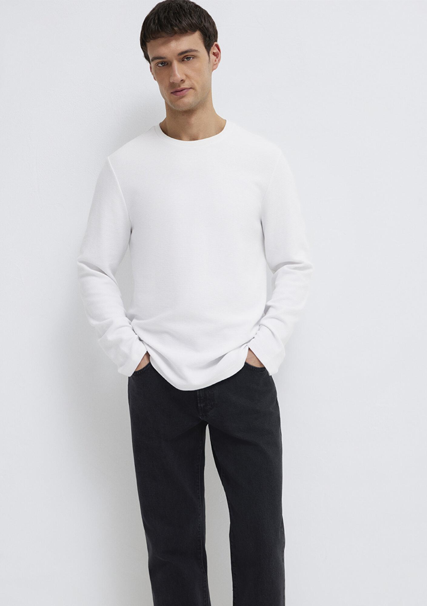 Mavi Uzun Kollu Dokulu Beyaz Tişört Slim Fit / Dar Kesim 064622-20454