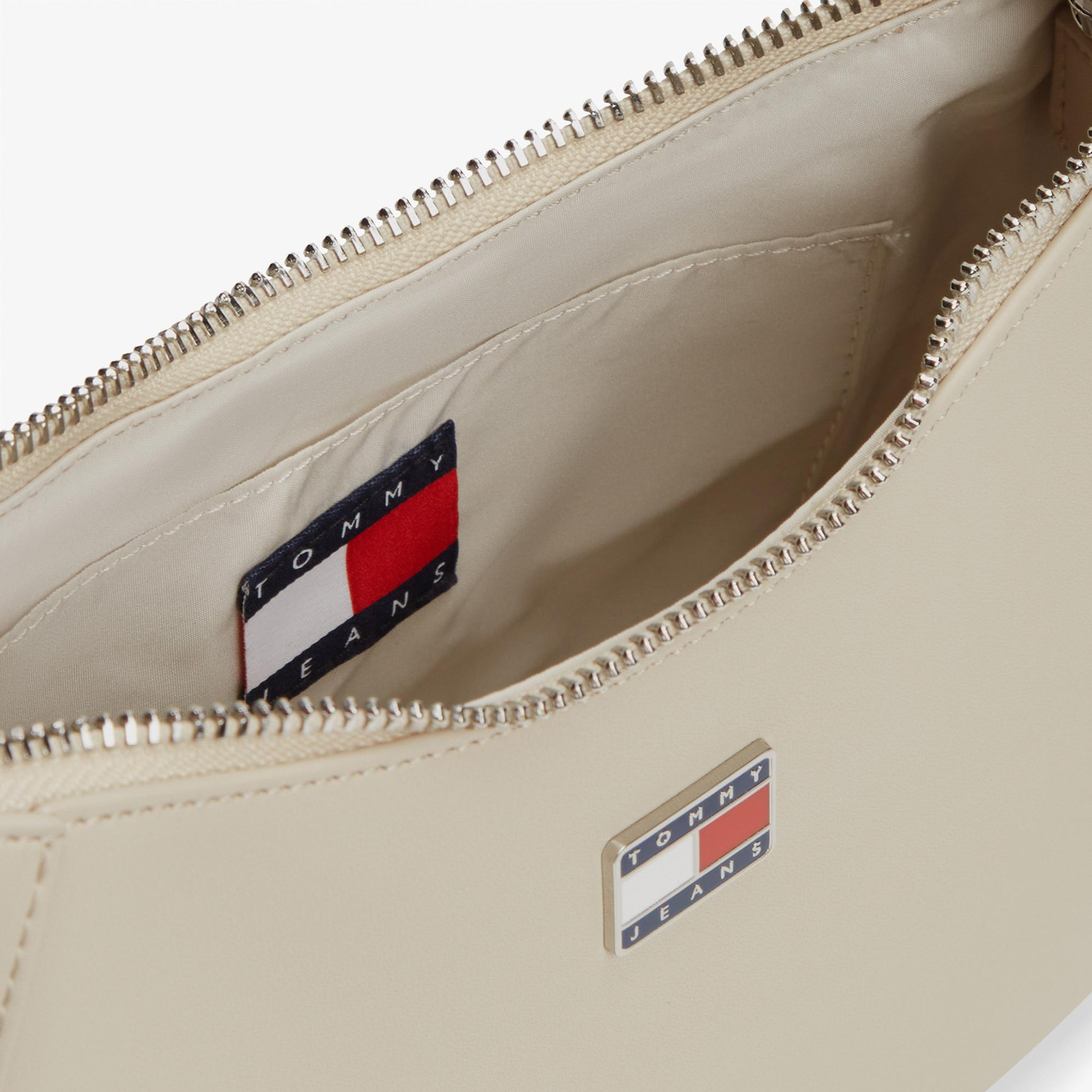 Tommy Hilfiger Daily Elevated Kadın Bej Omuz Çantası