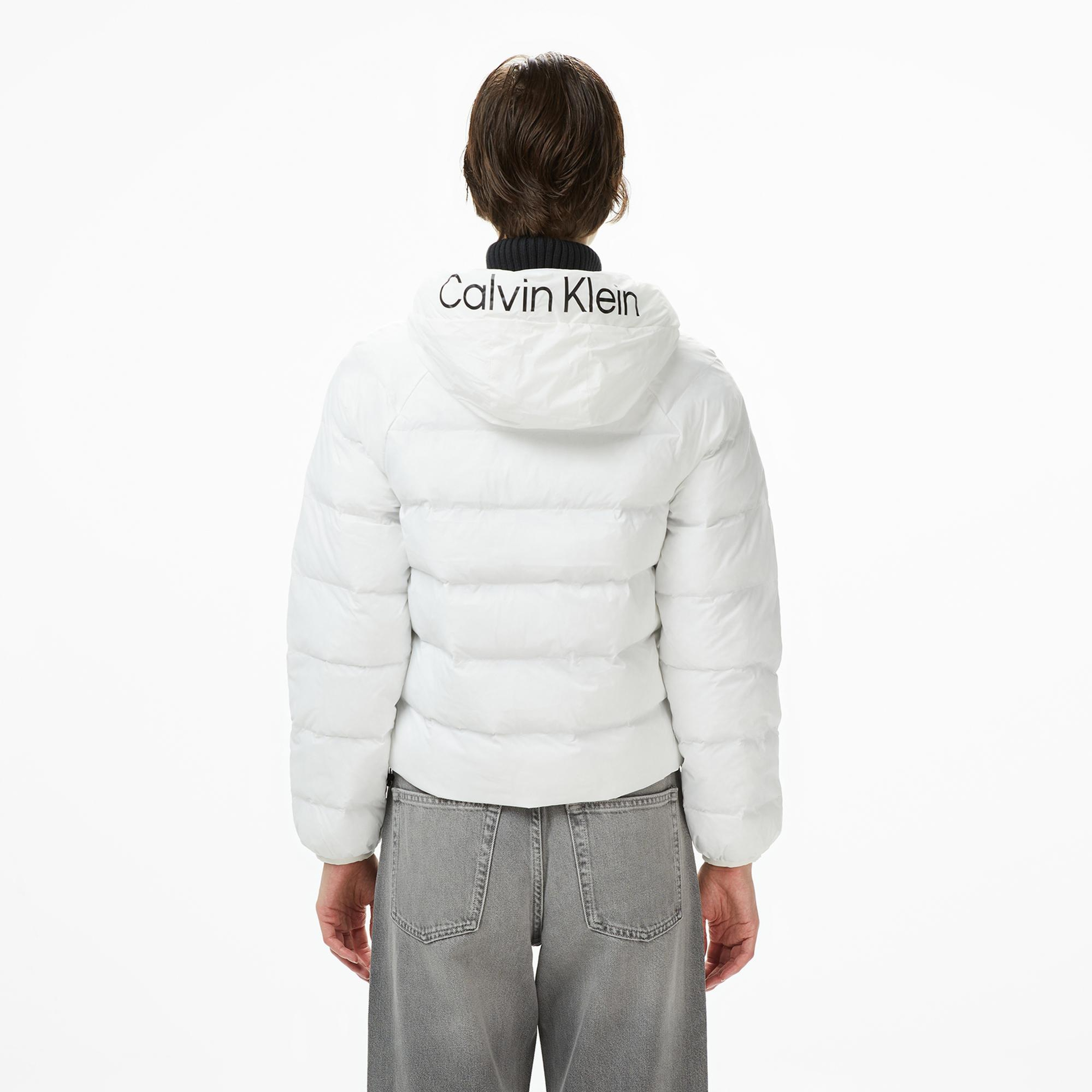 Calvin Klein Lightweight Logo Puffer Kadın Beyaz Mont