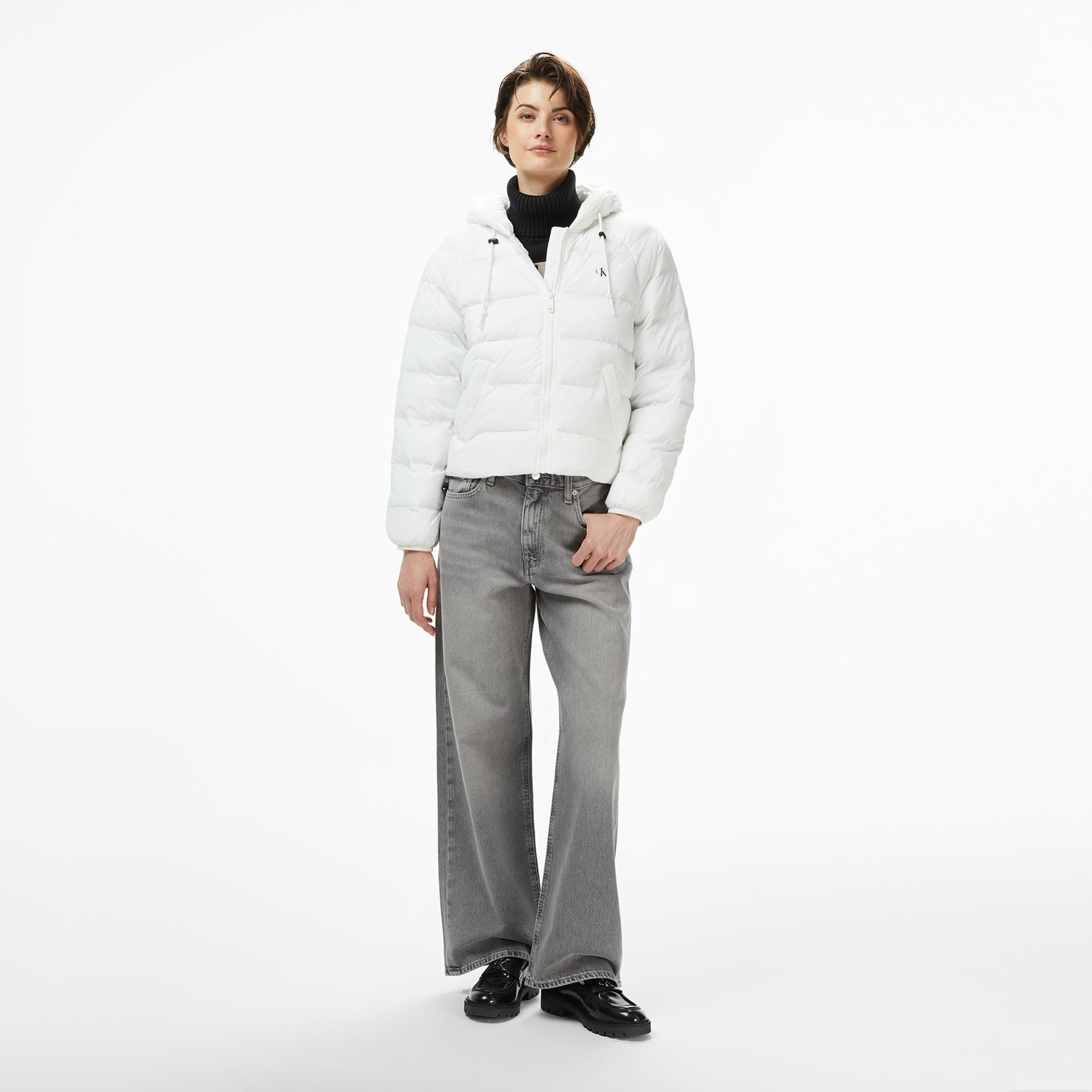 Calvin Klein Lightweight Logo Puffer Kadın Beyaz Mont