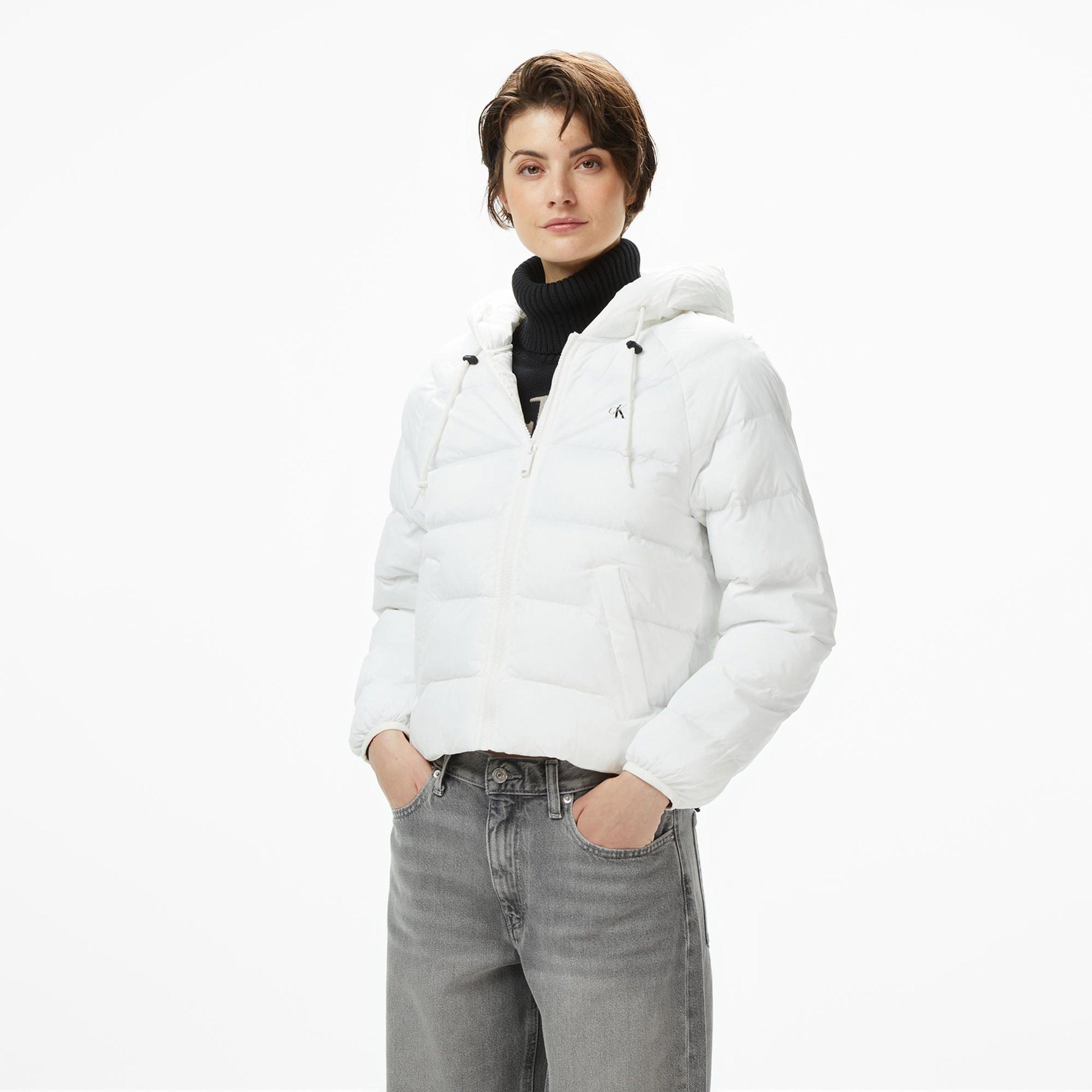 Calvin Klein Lightweight Logo Puffer Kadın Beyaz Mont