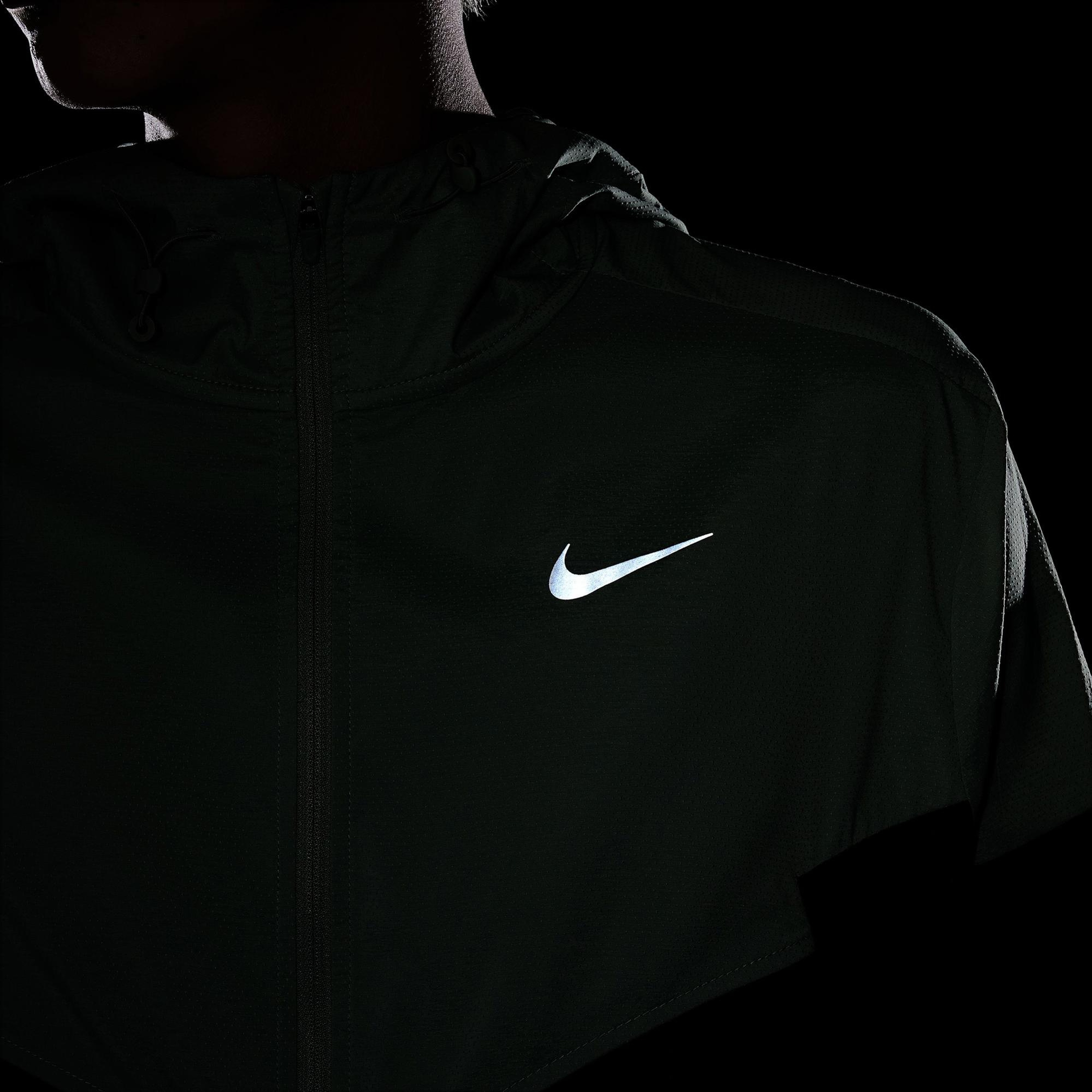 Nike Windrunner Erkek Yeşil Ceket