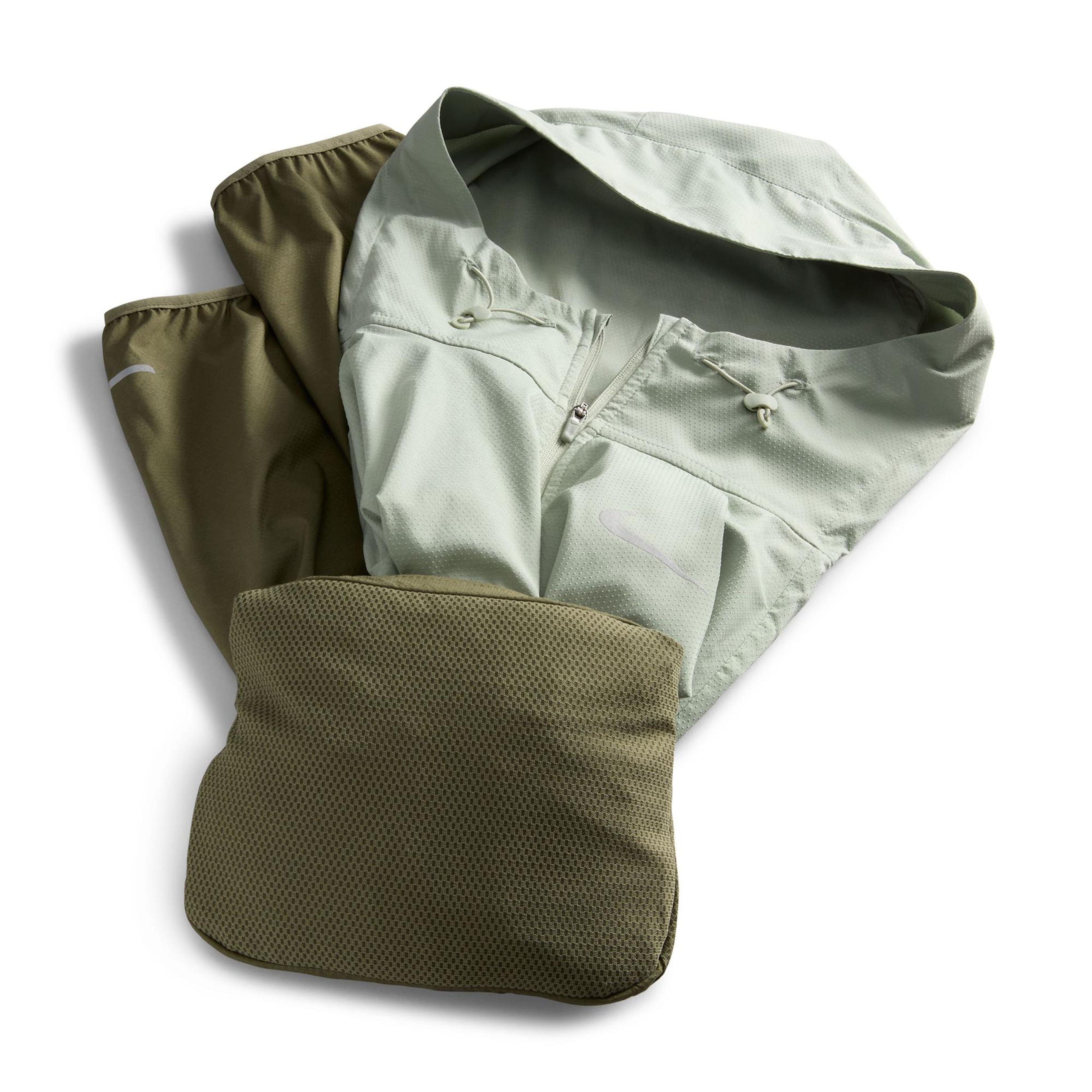 Nike Windrunner Erkek Yeşil Ceket