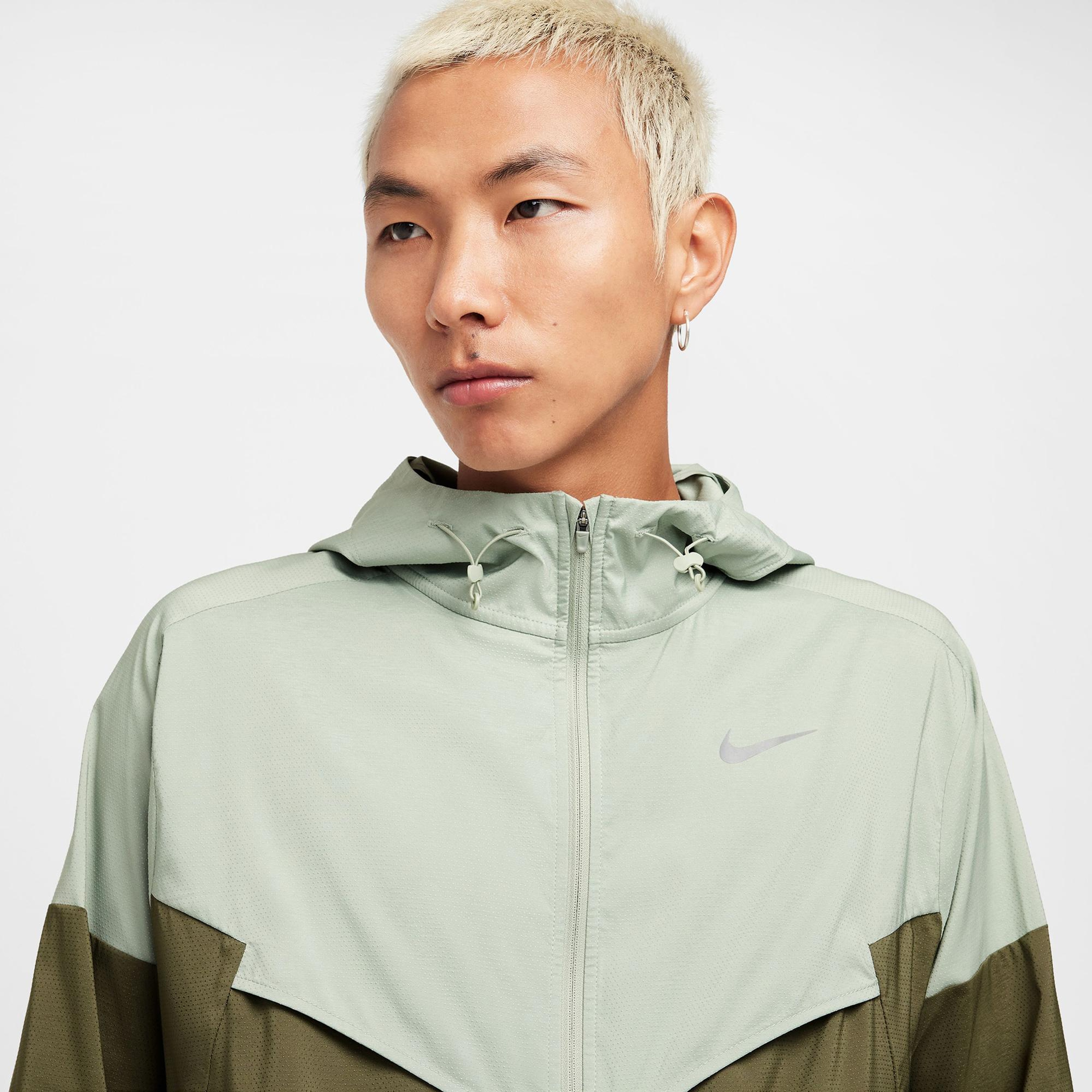 Nike Windrunner Erkek Yeşil Ceket