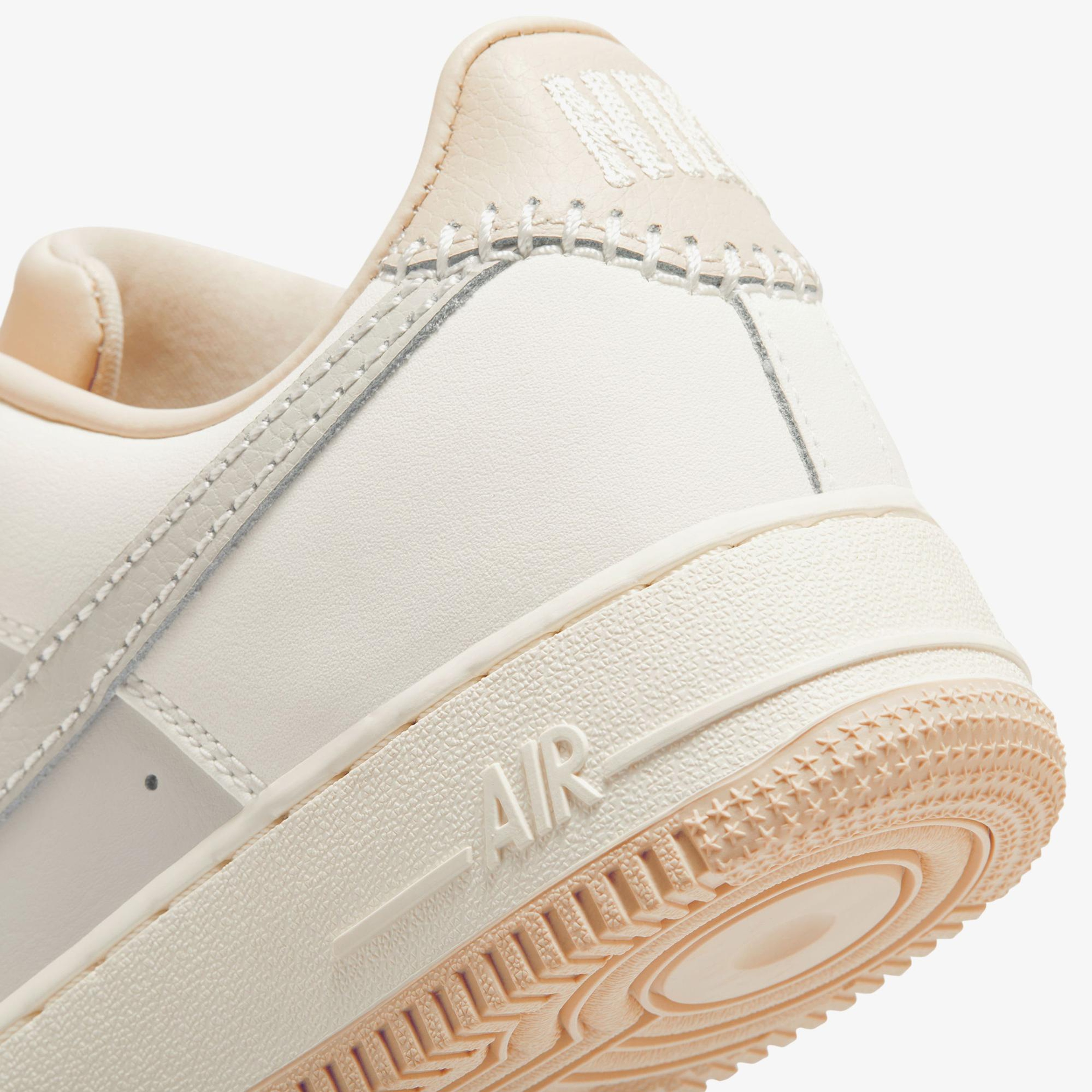 Nike Air Force 1 '07 Kadın Krem Rengi Spor Ayakkabı