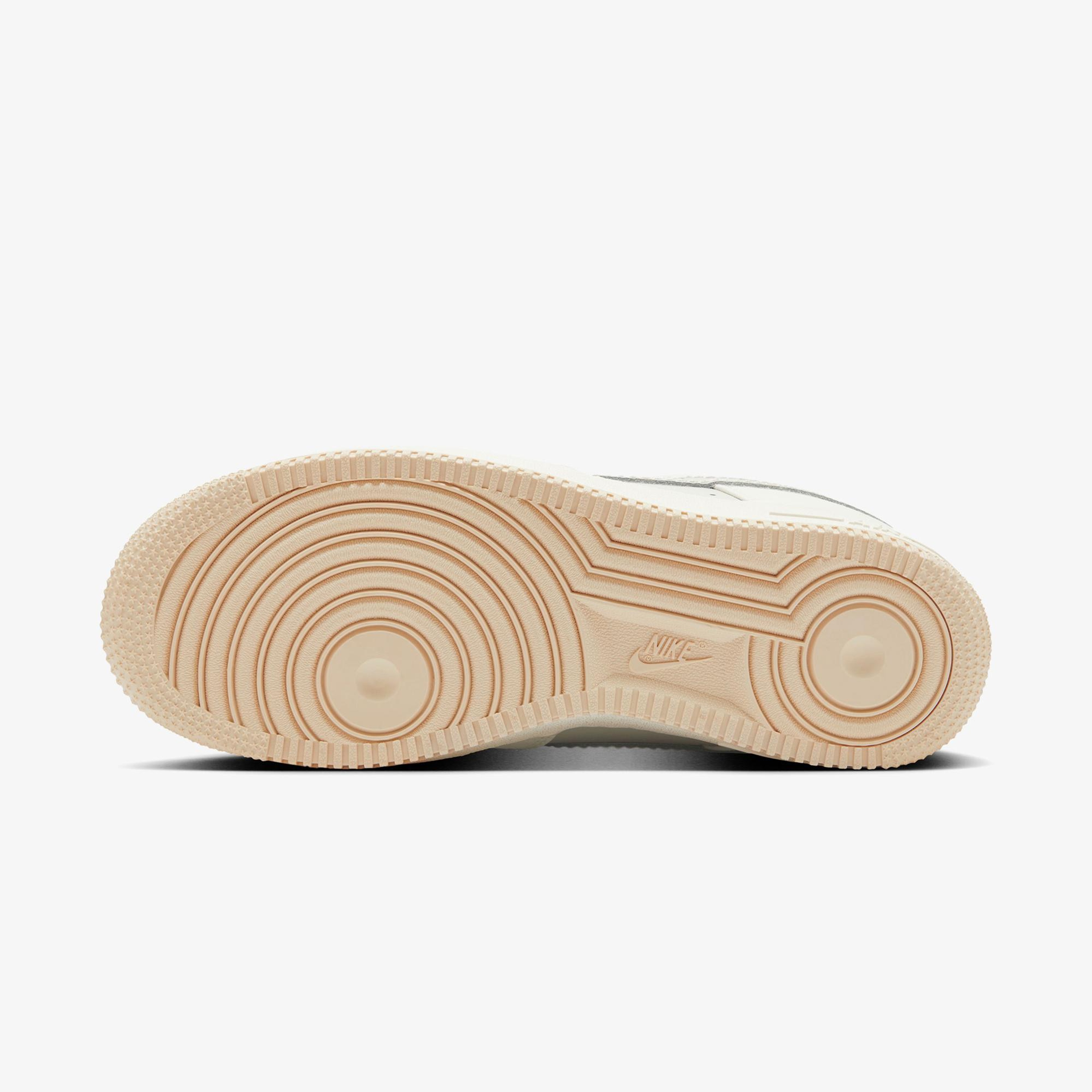 Nike Air Force 1 '07 Kadın Krem Rengi Spor Ayakkabı