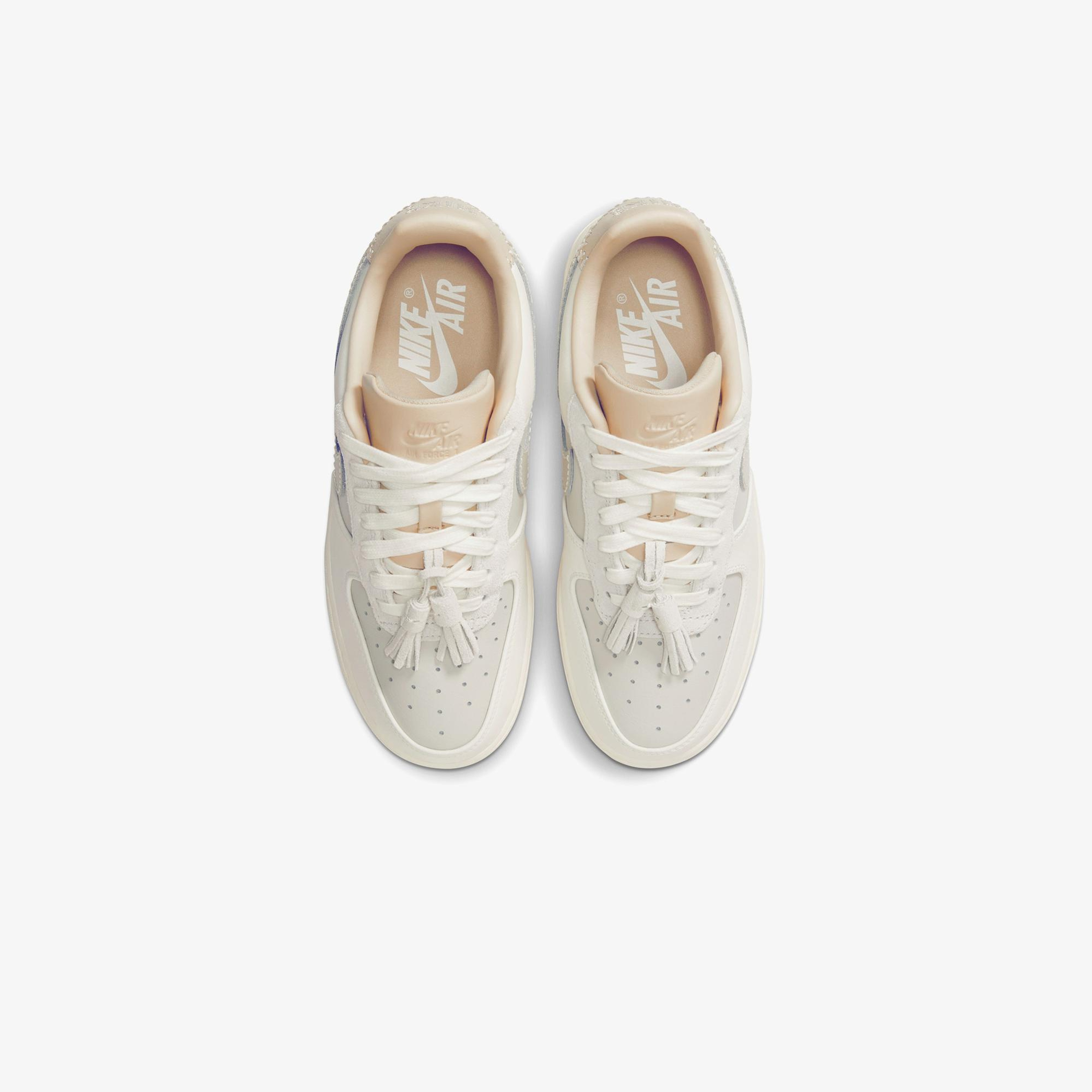 Nike Air Force 1 '07 Kadın Krem Rengi Spor Ayakkabı