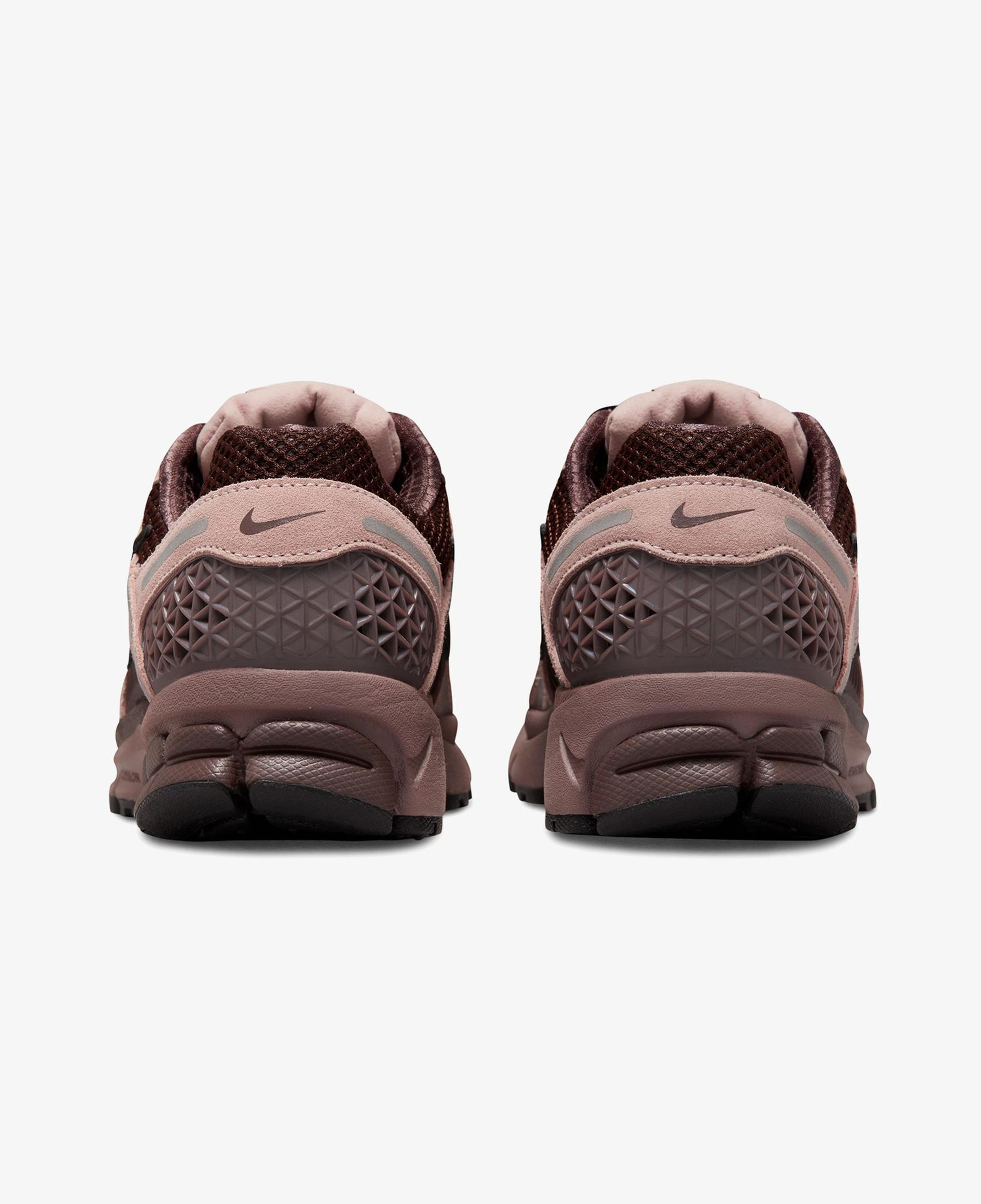 Nike Zoom Vomero 5 Kadın Kahverengi Spor Ayakkabı