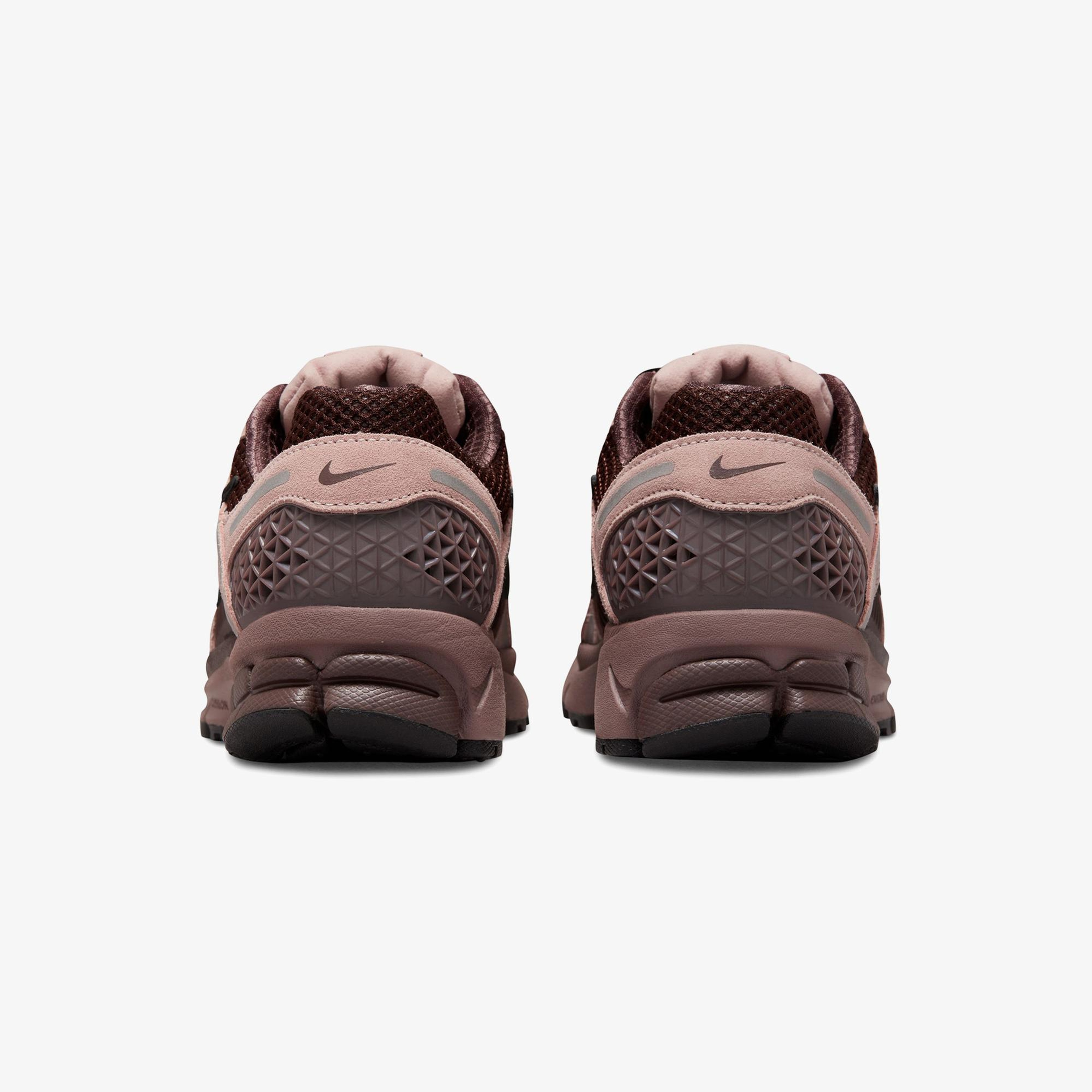 Nike Zoom Vomero 5 Kadın Kahverengi Spor Ayakkabı