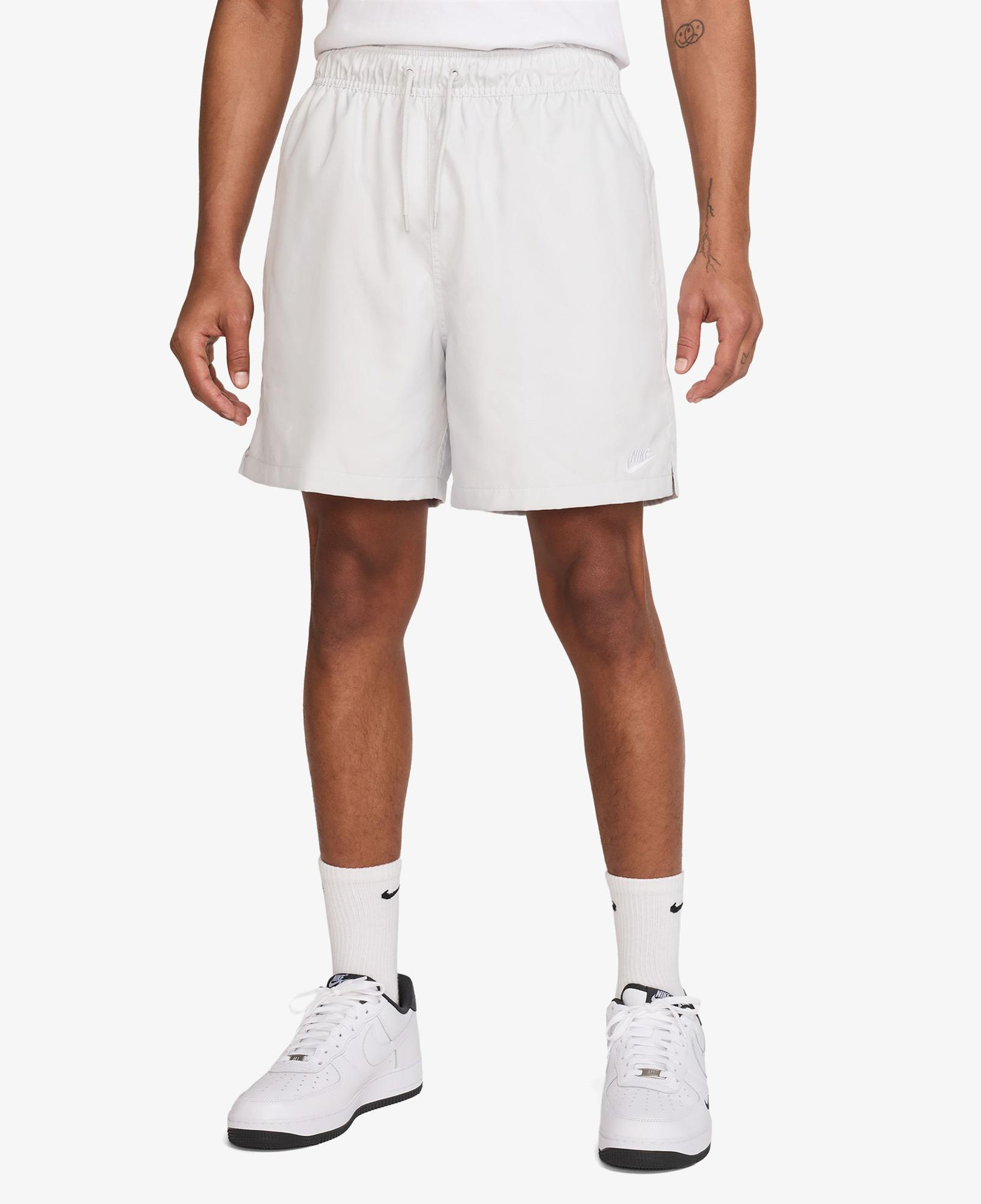 Nike Club Flow Erkek Beyaz Şort