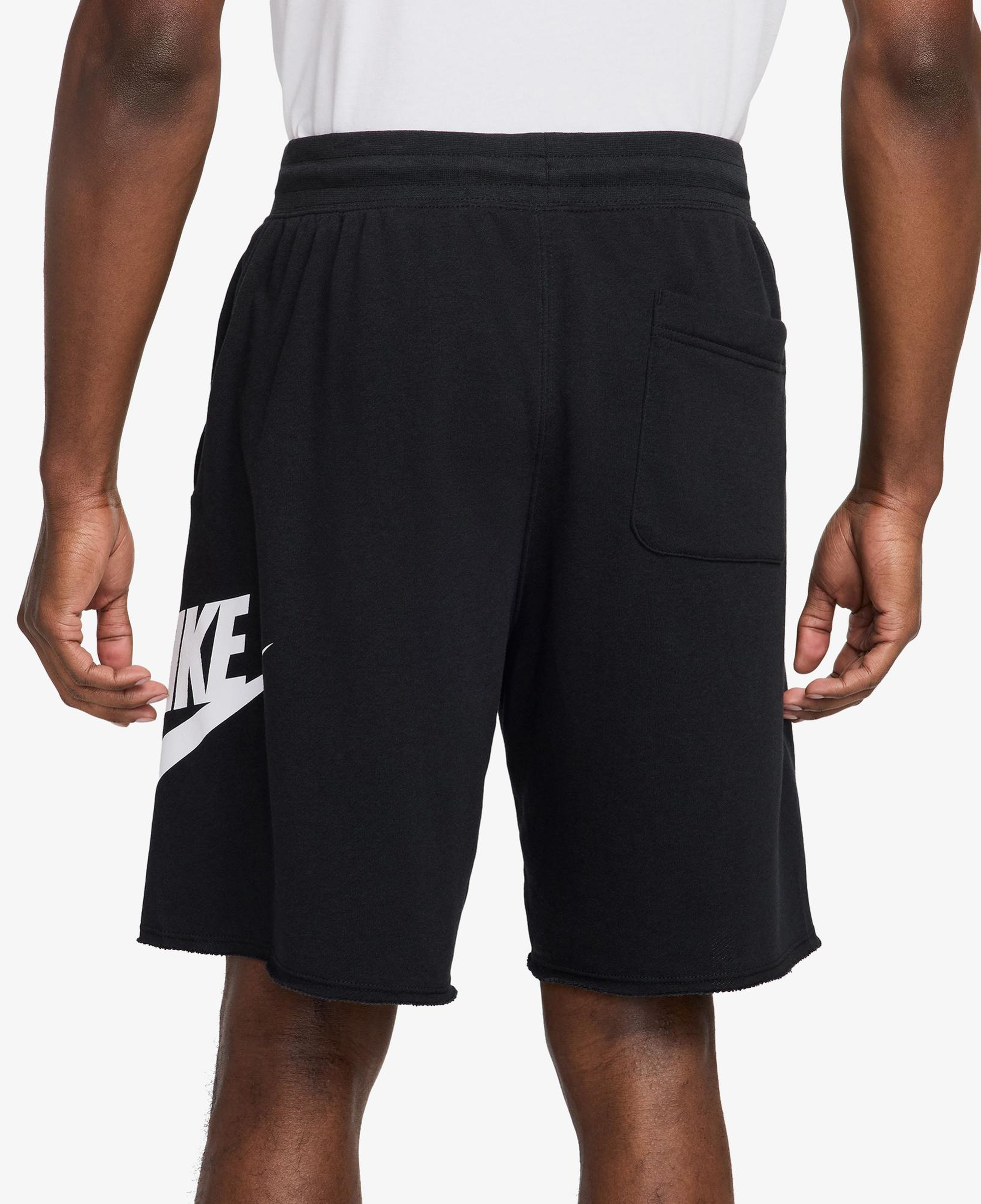 Nike Club Alumni Erkek Siyah Şort