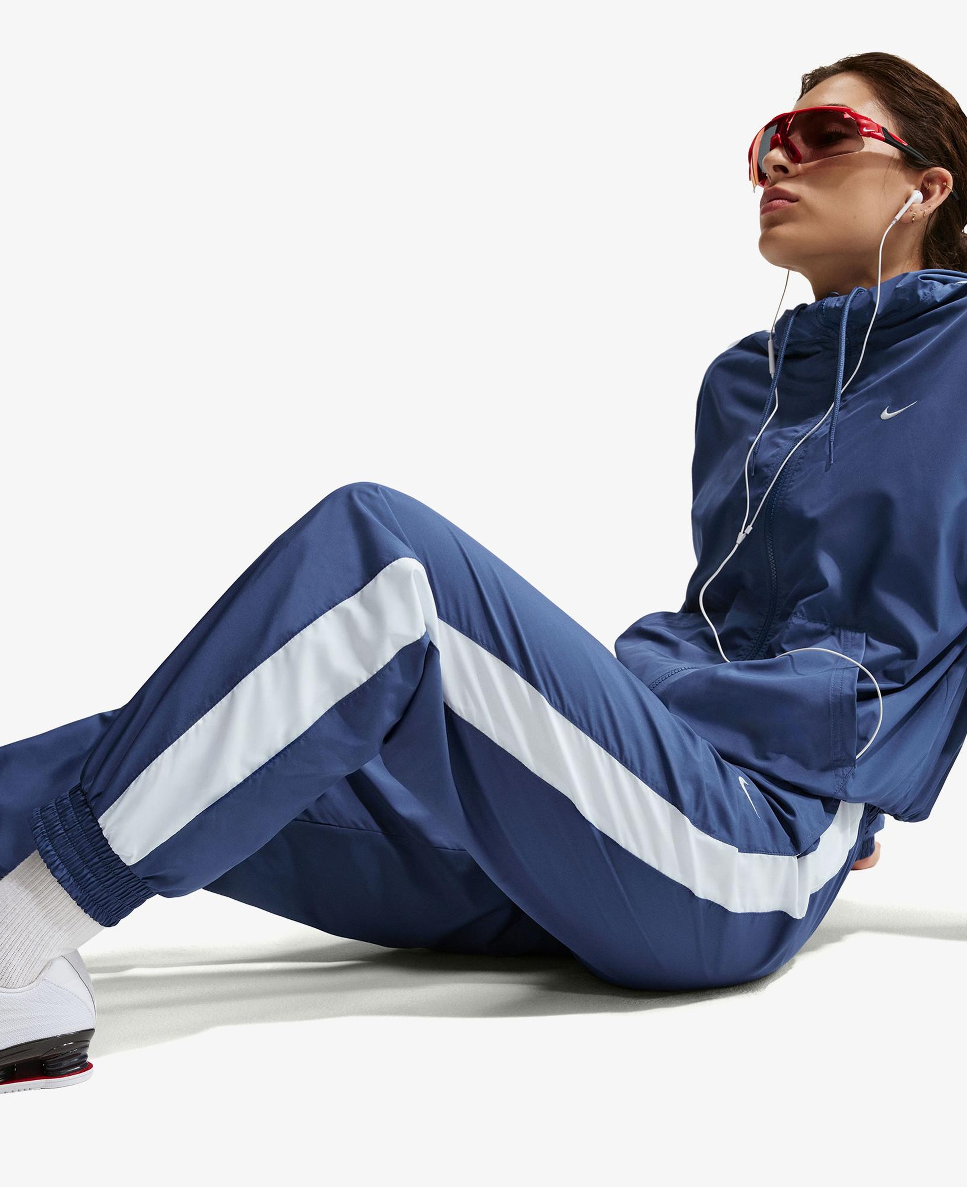 Nike Sportswear Classic Wovens Kadın Mavi Eşofman Altı