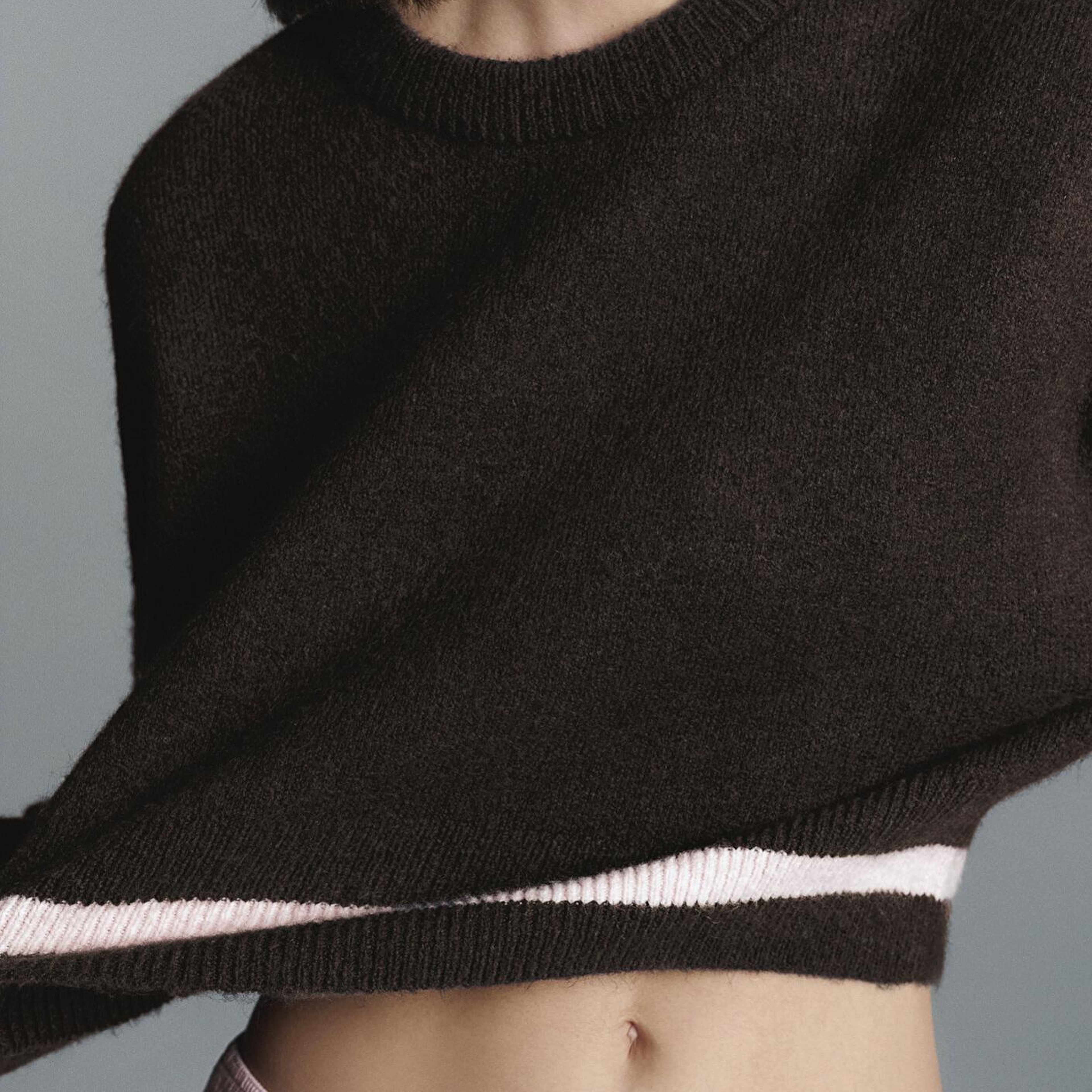 Mavi Çizgi Detaylı Kahverengi Kazak Crop / Kısa Kesim 1710876-70251