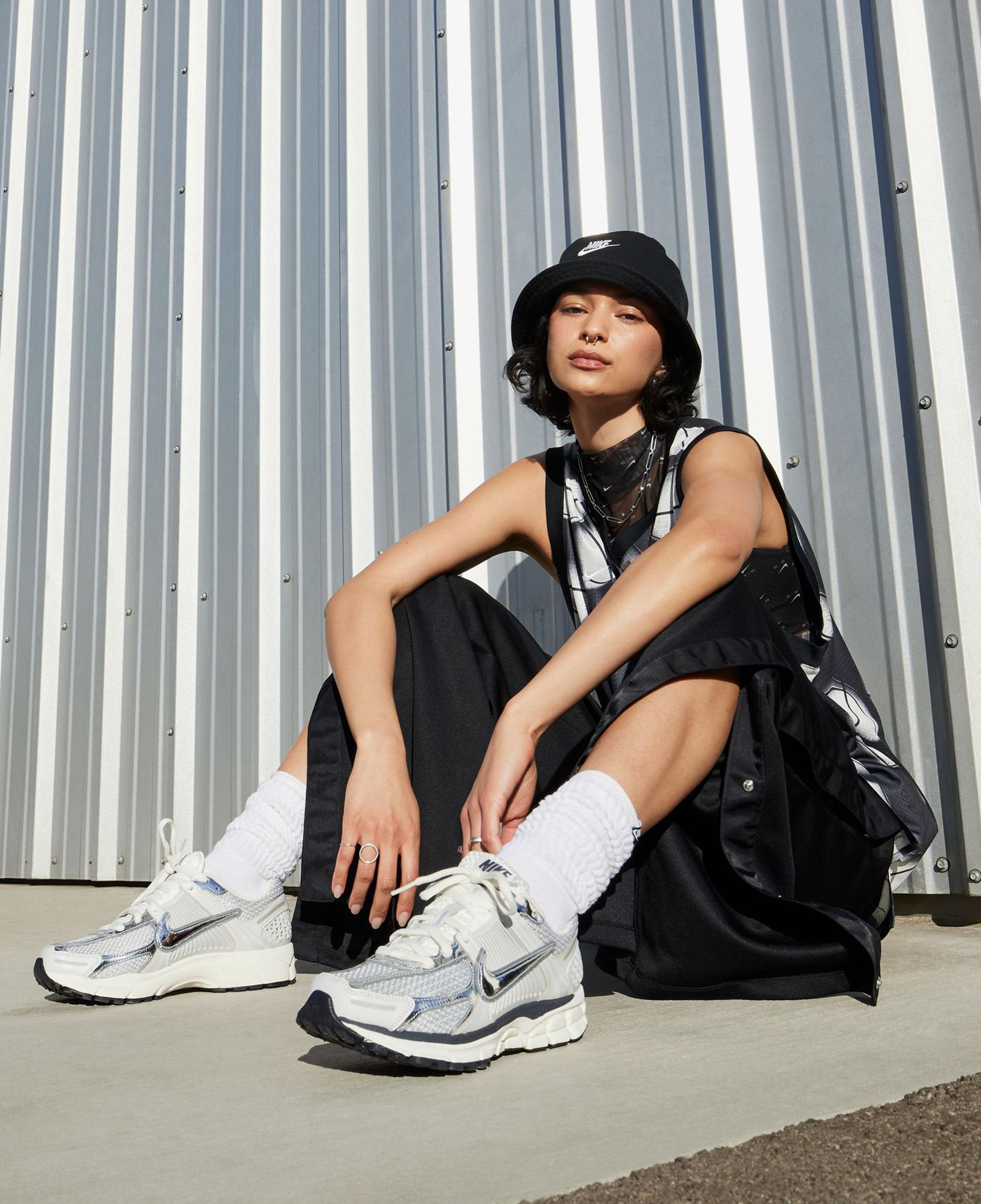 Nike Zoom Vomero 5 Kadın Gri Spor Ayakkabı