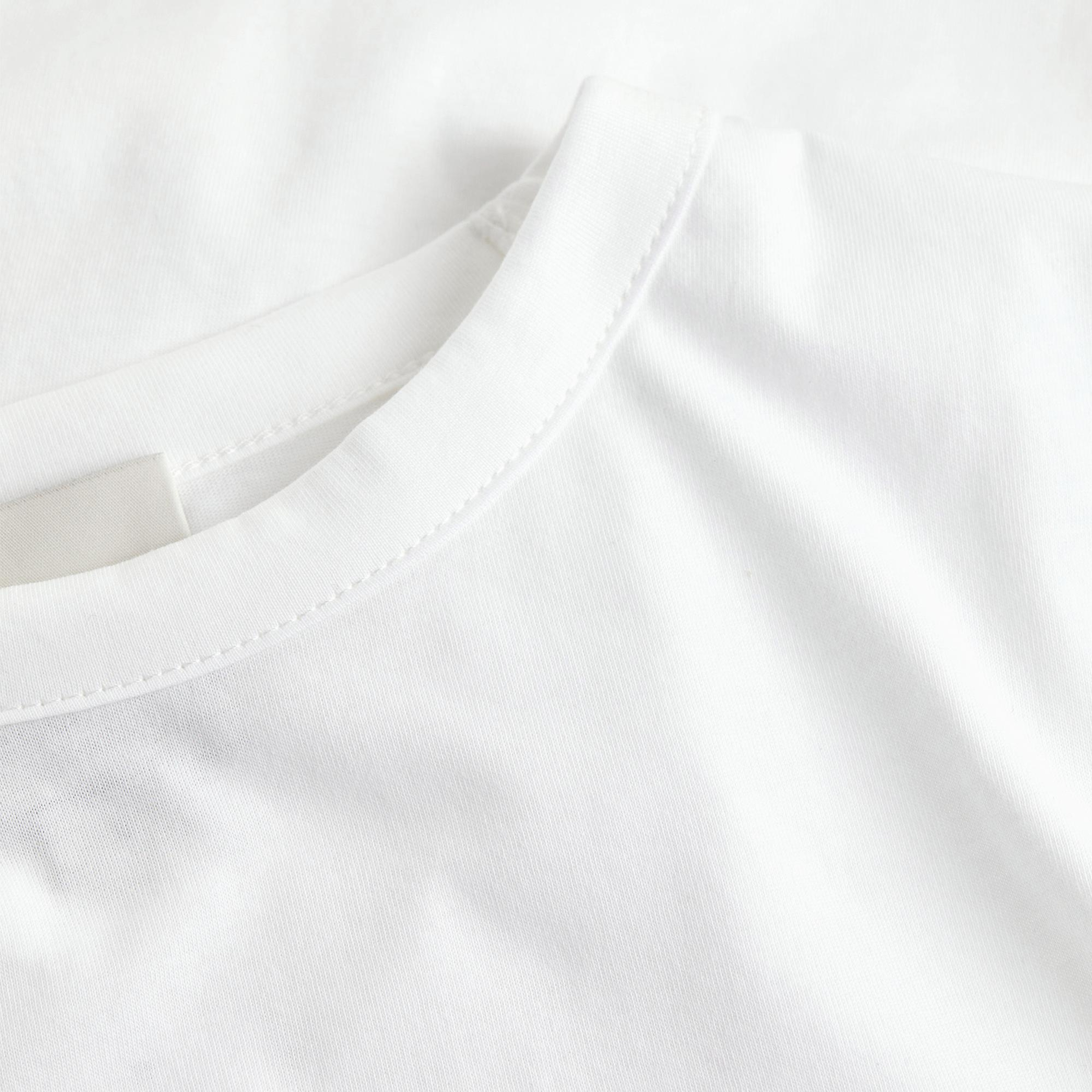 Calvin Klein Graphic Slim Kadın Beyaz T-Shirt